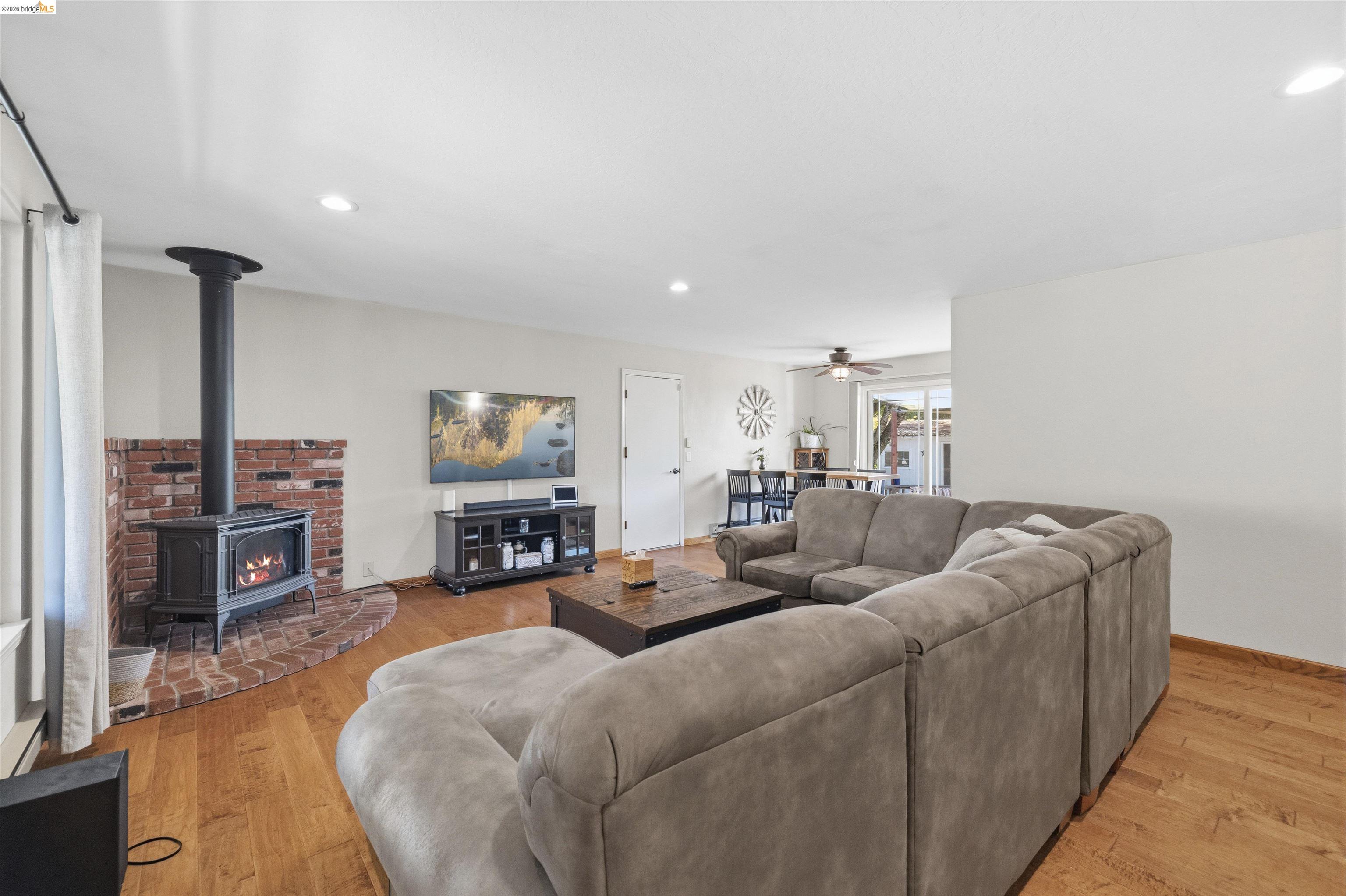 21781 Paseo De Los Portales