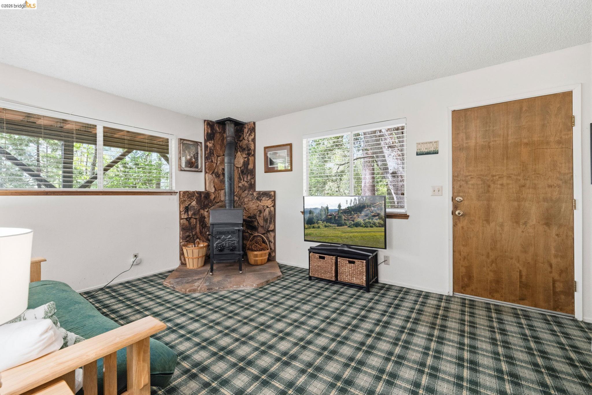 23303 Bluebird Hill Rd