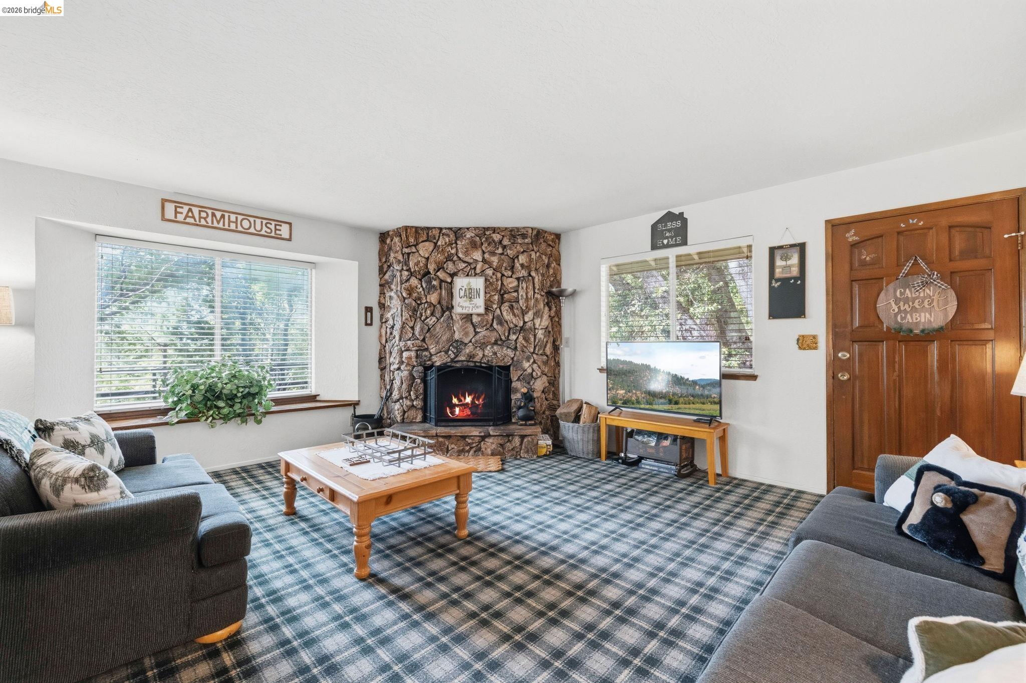 23303 Bluebird Hill Rd