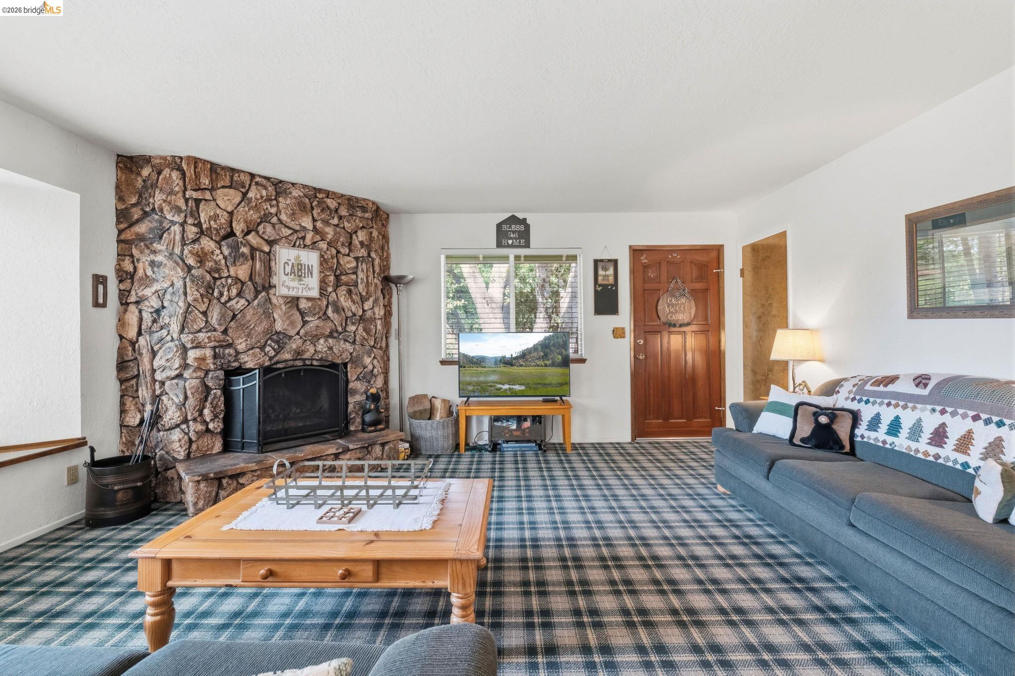 23303 Bluebird Hill Rd