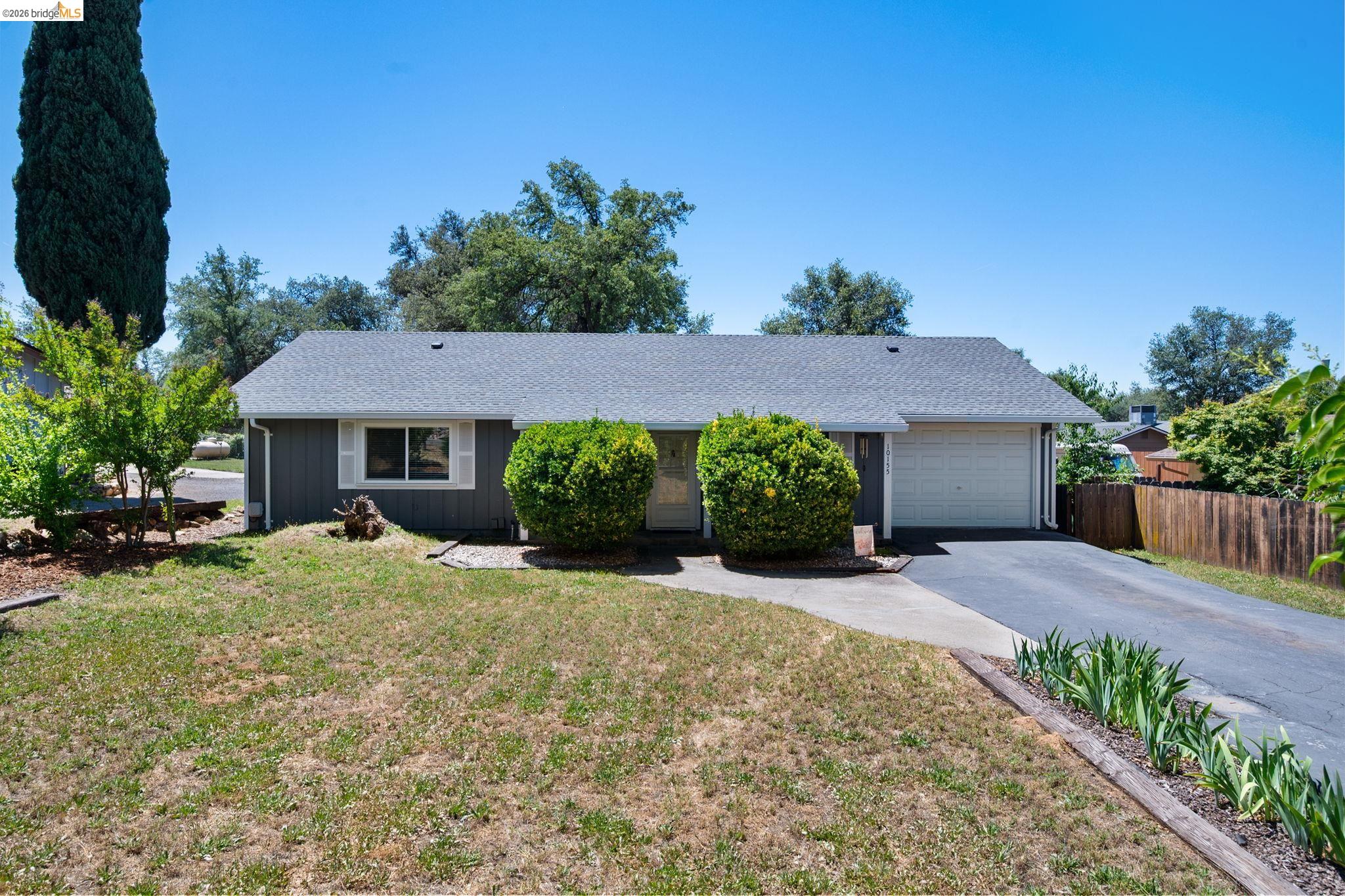 10155 Shady Dawn Lane