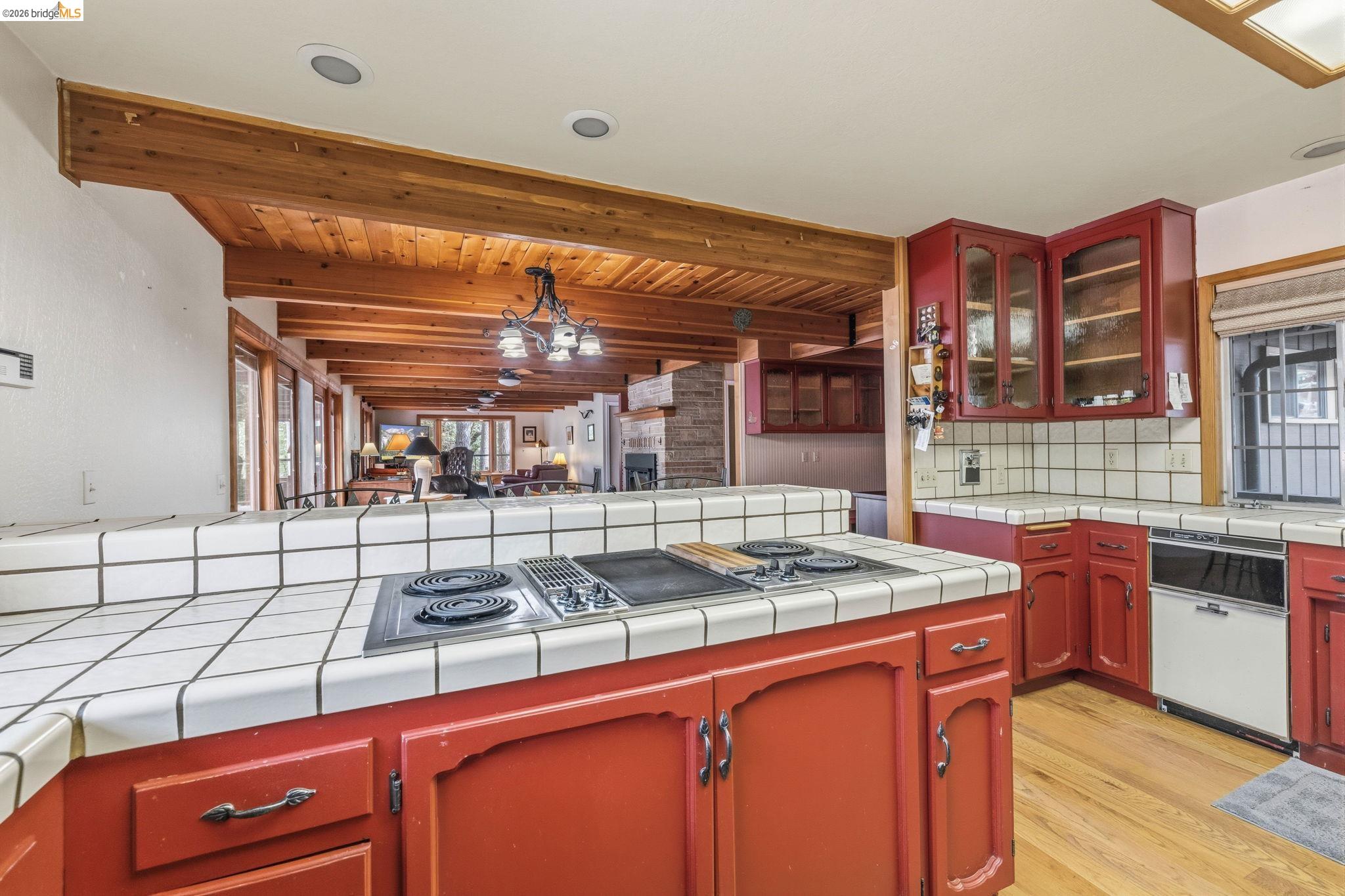 22995 Thrush Pl