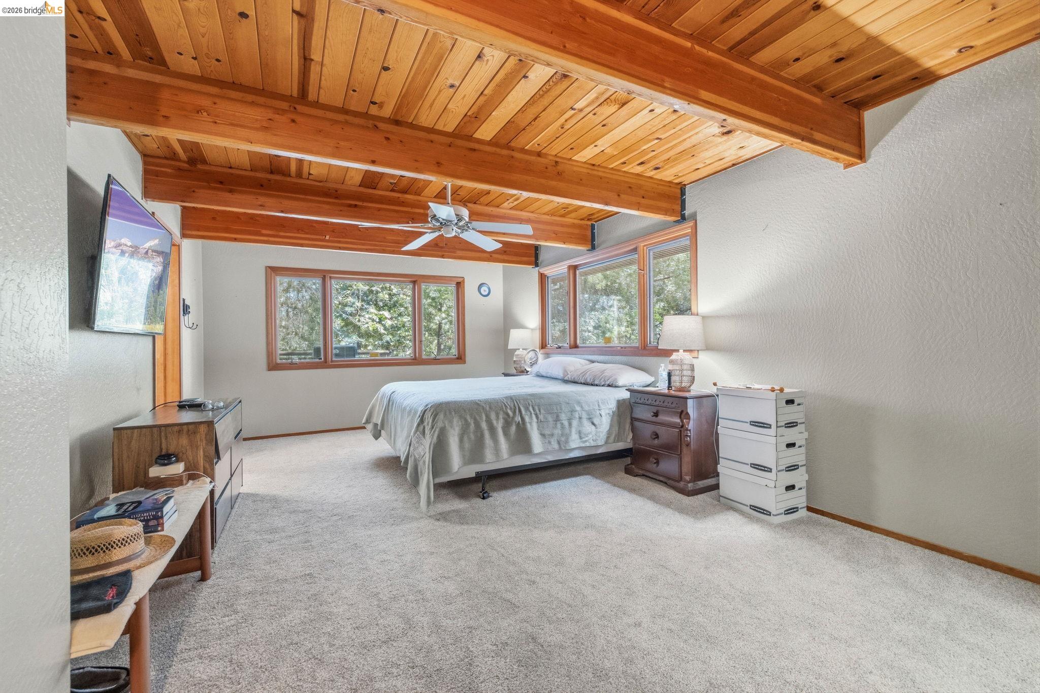 22995 Thrush Pl