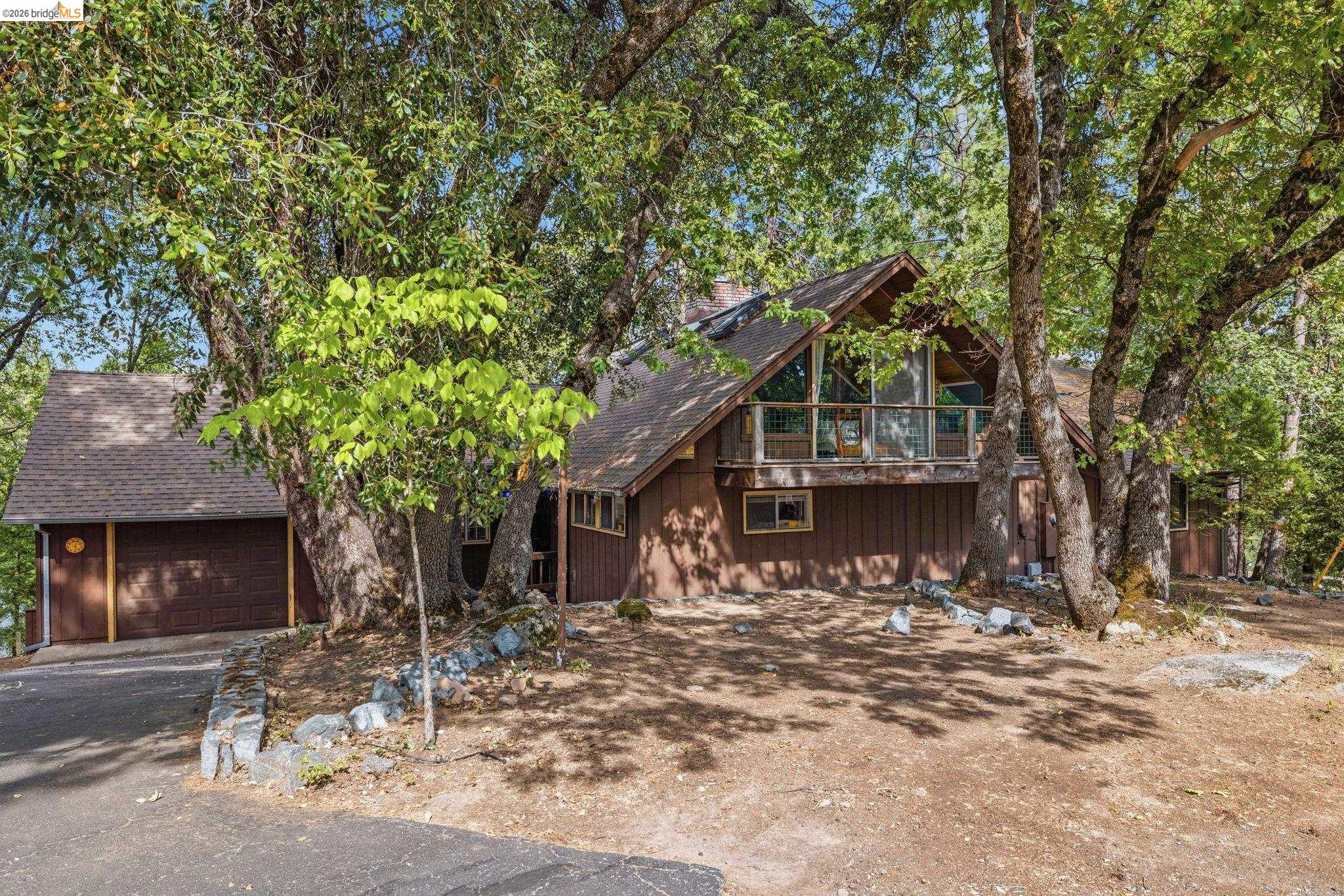 22995 Thrush Pl