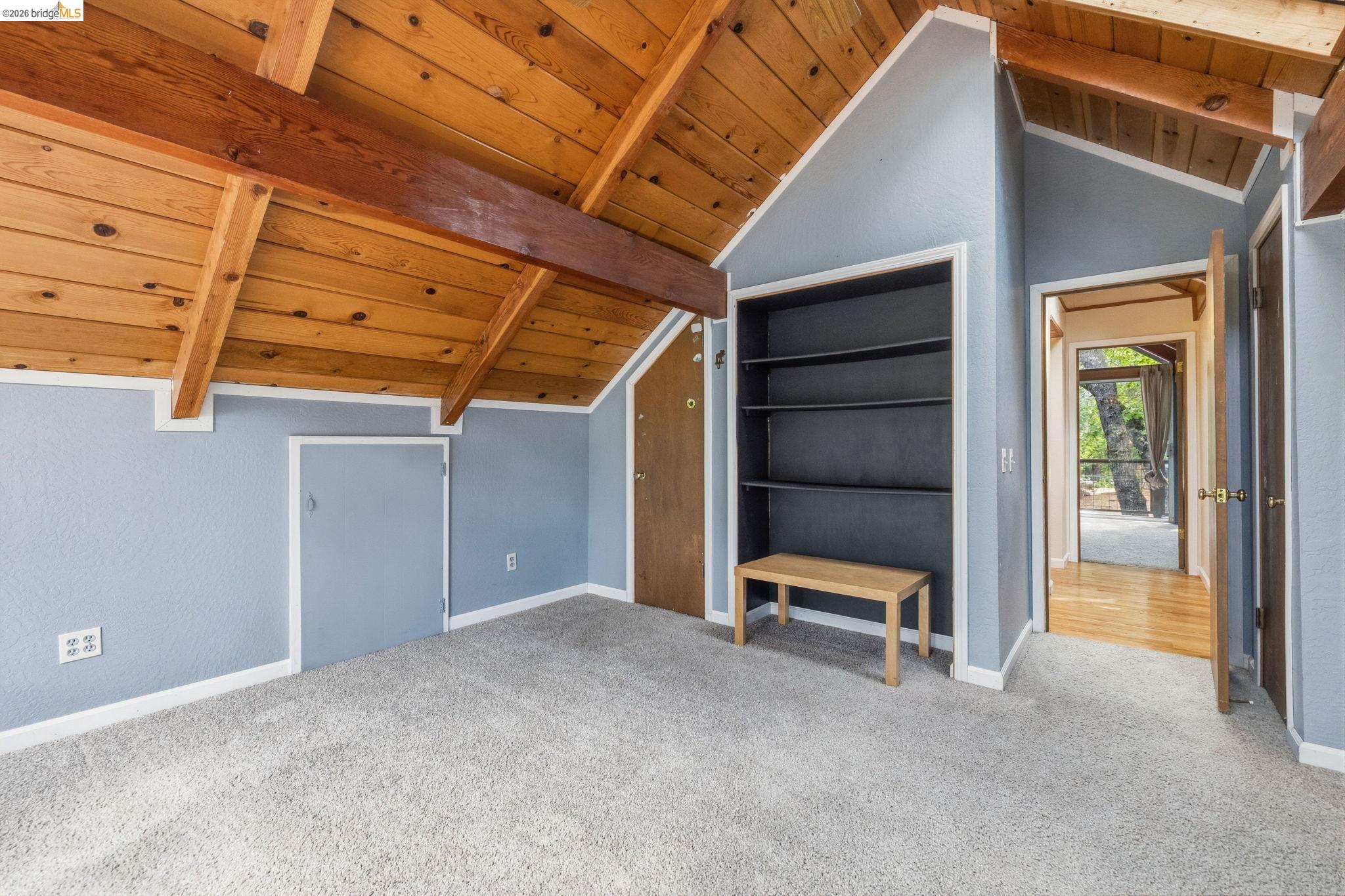 22995 Thrush Pl