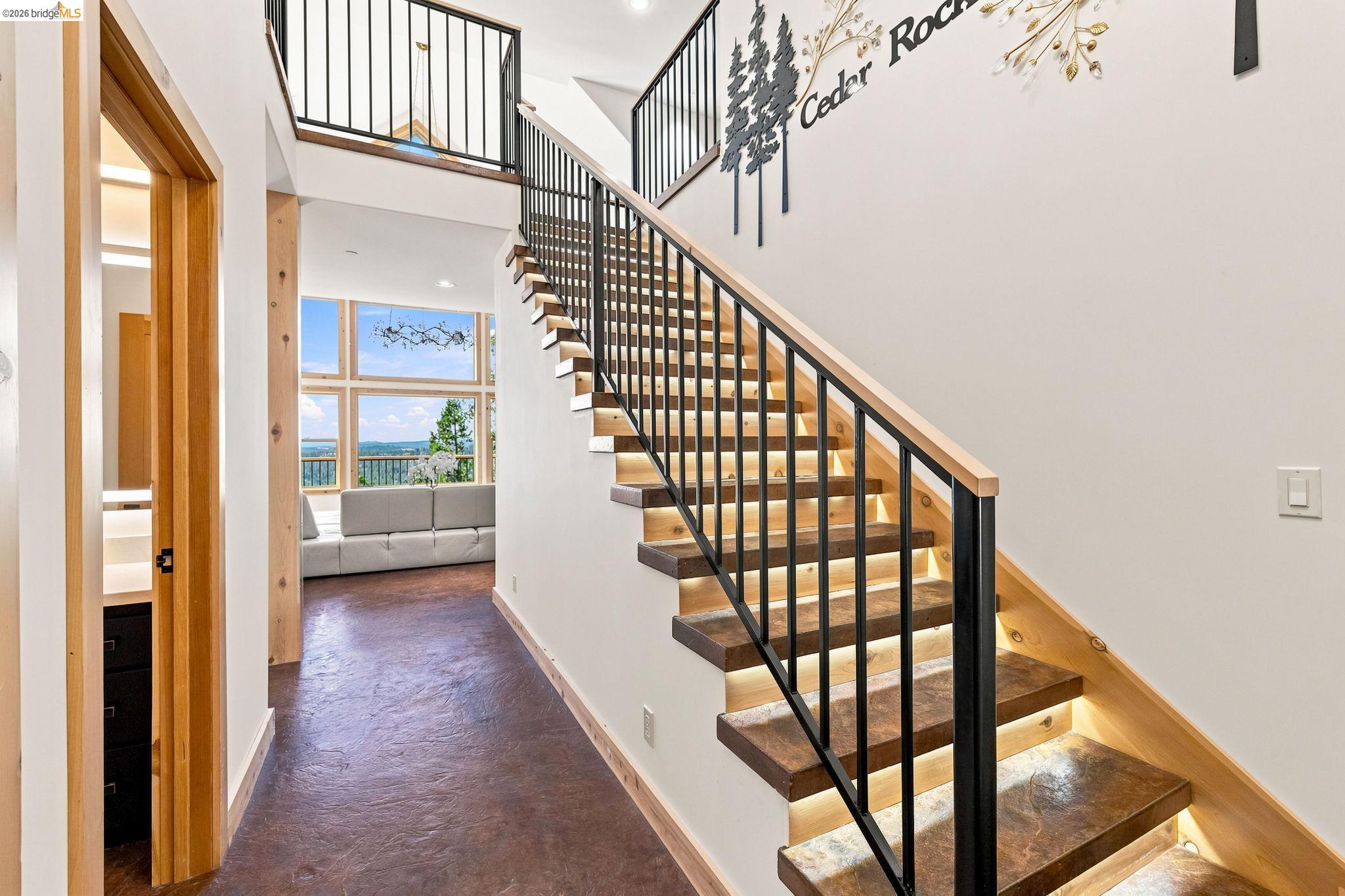 22062 Lakeview Dr