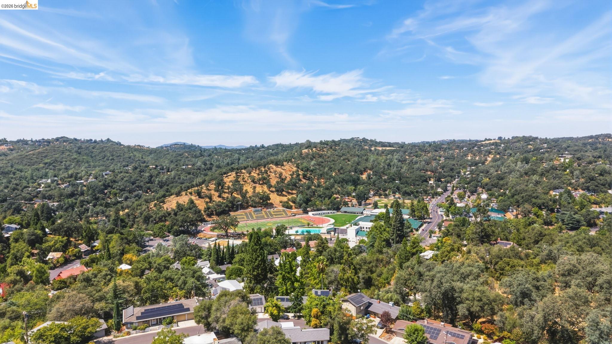 242 Hillcrest Dr