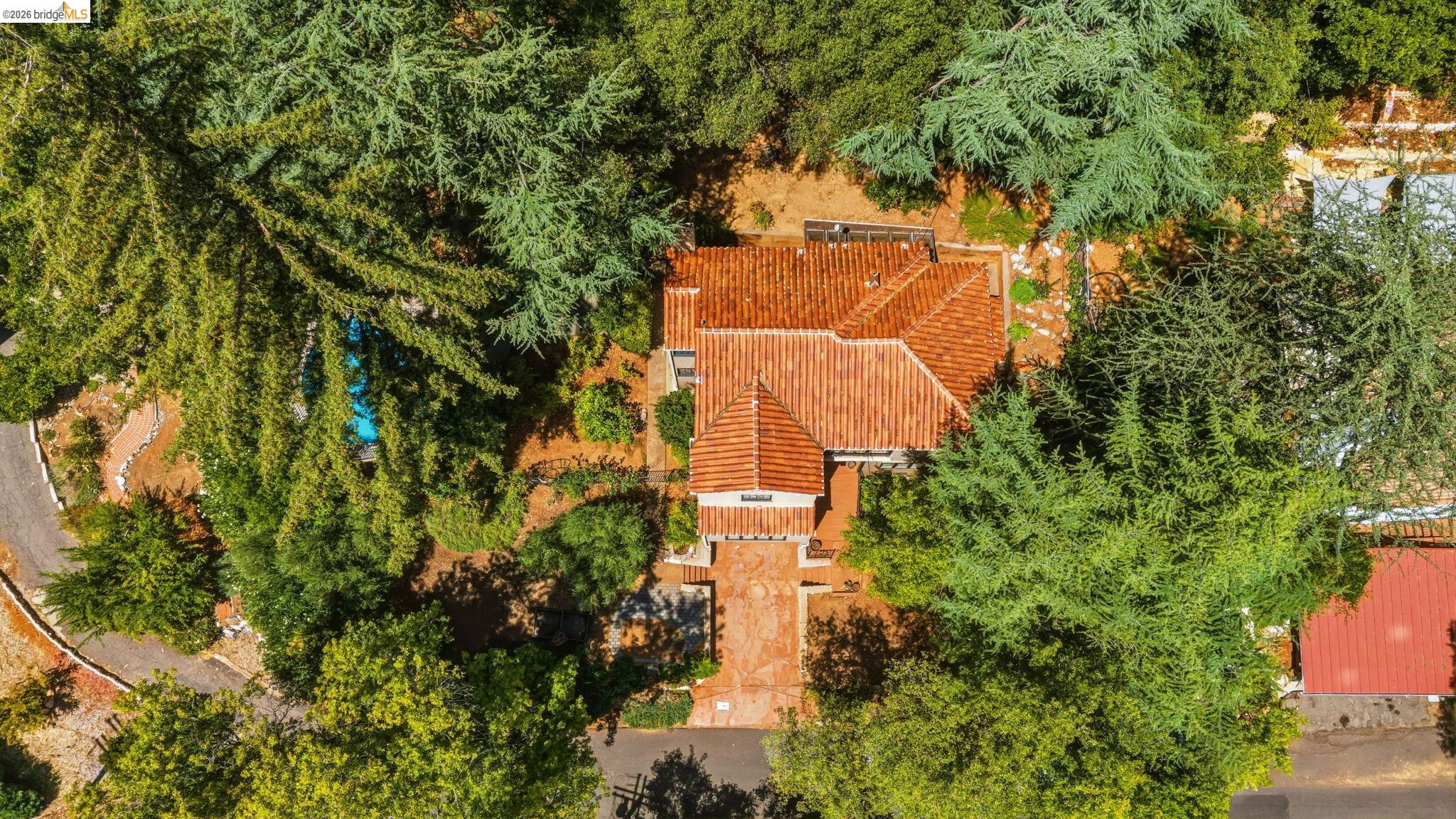 242 Hillcrest Dr