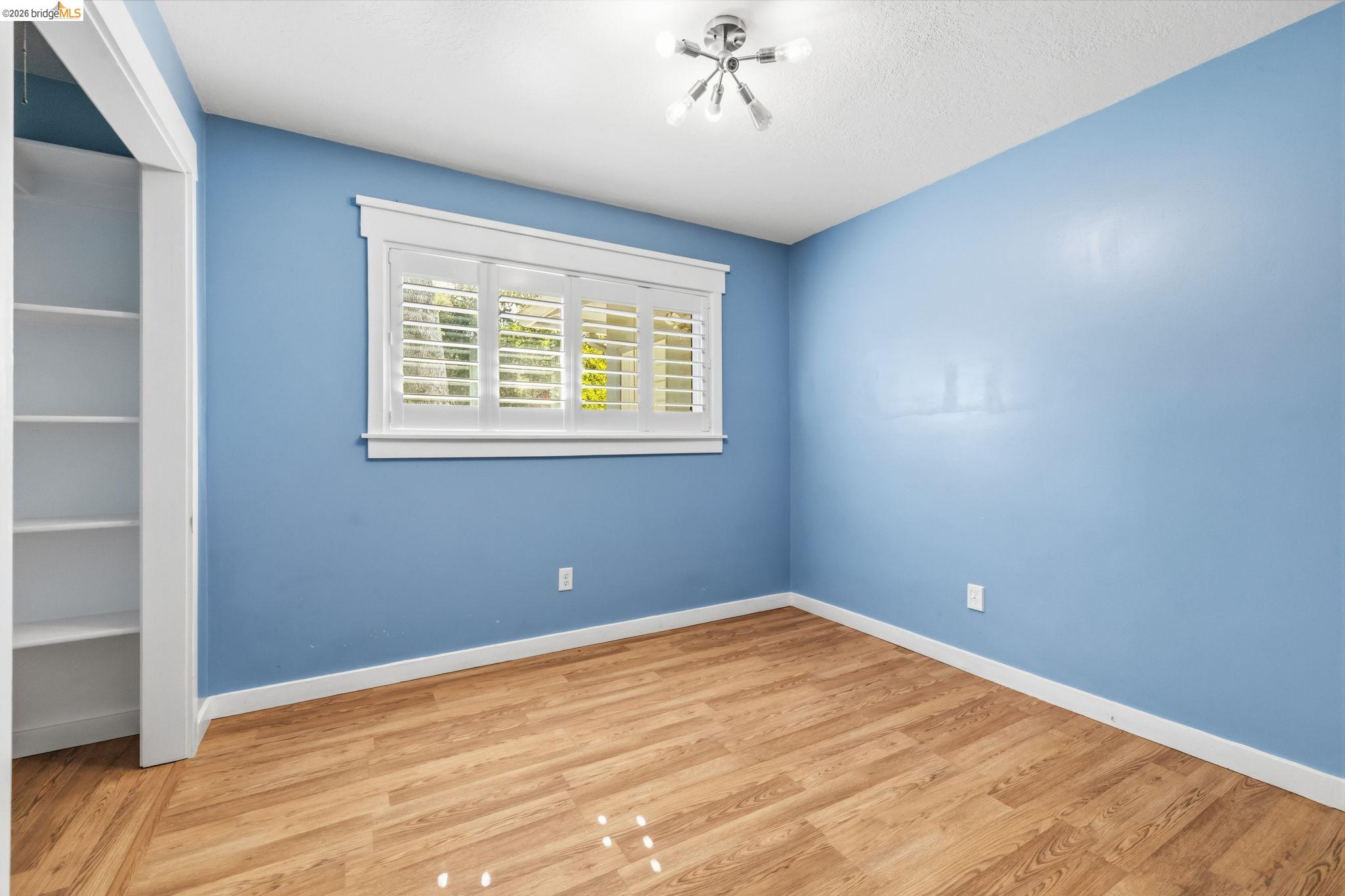 11037 Harrison Dr