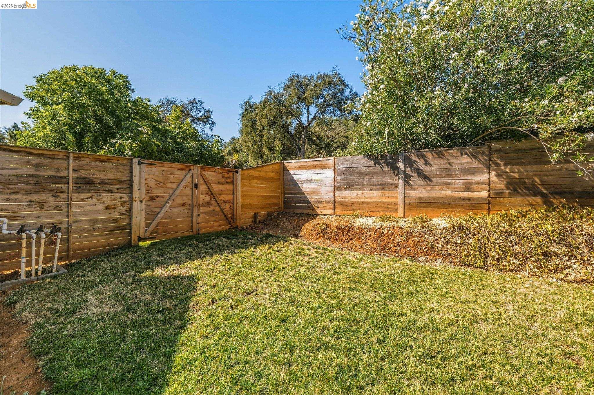 11037 Harrison Dr