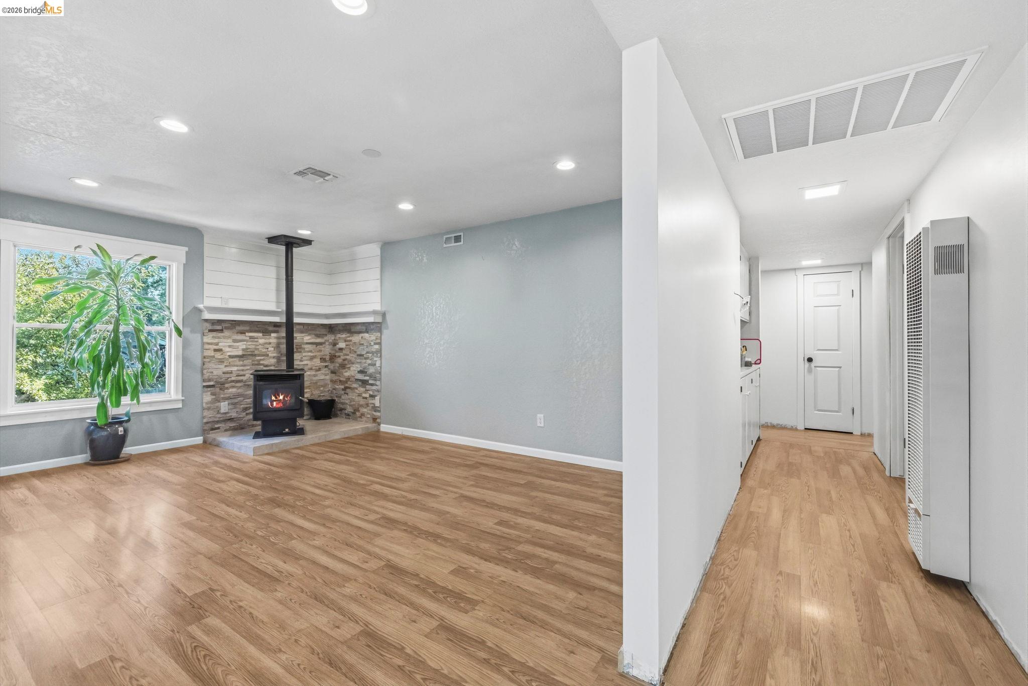 11037 Harrison Dr