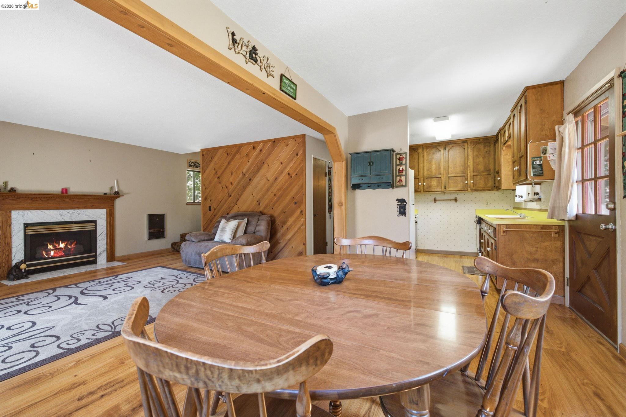 23593 Lakewood Dr