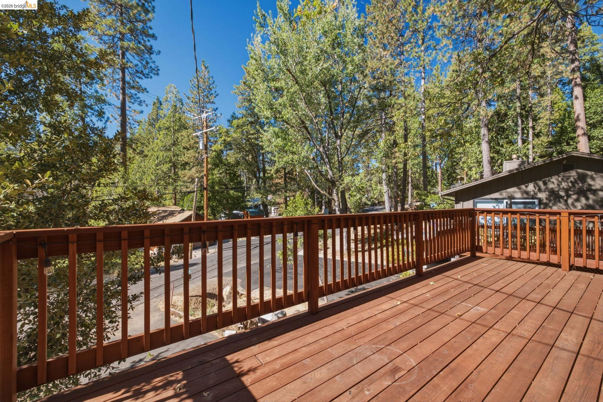 23593 Lakewood Dr