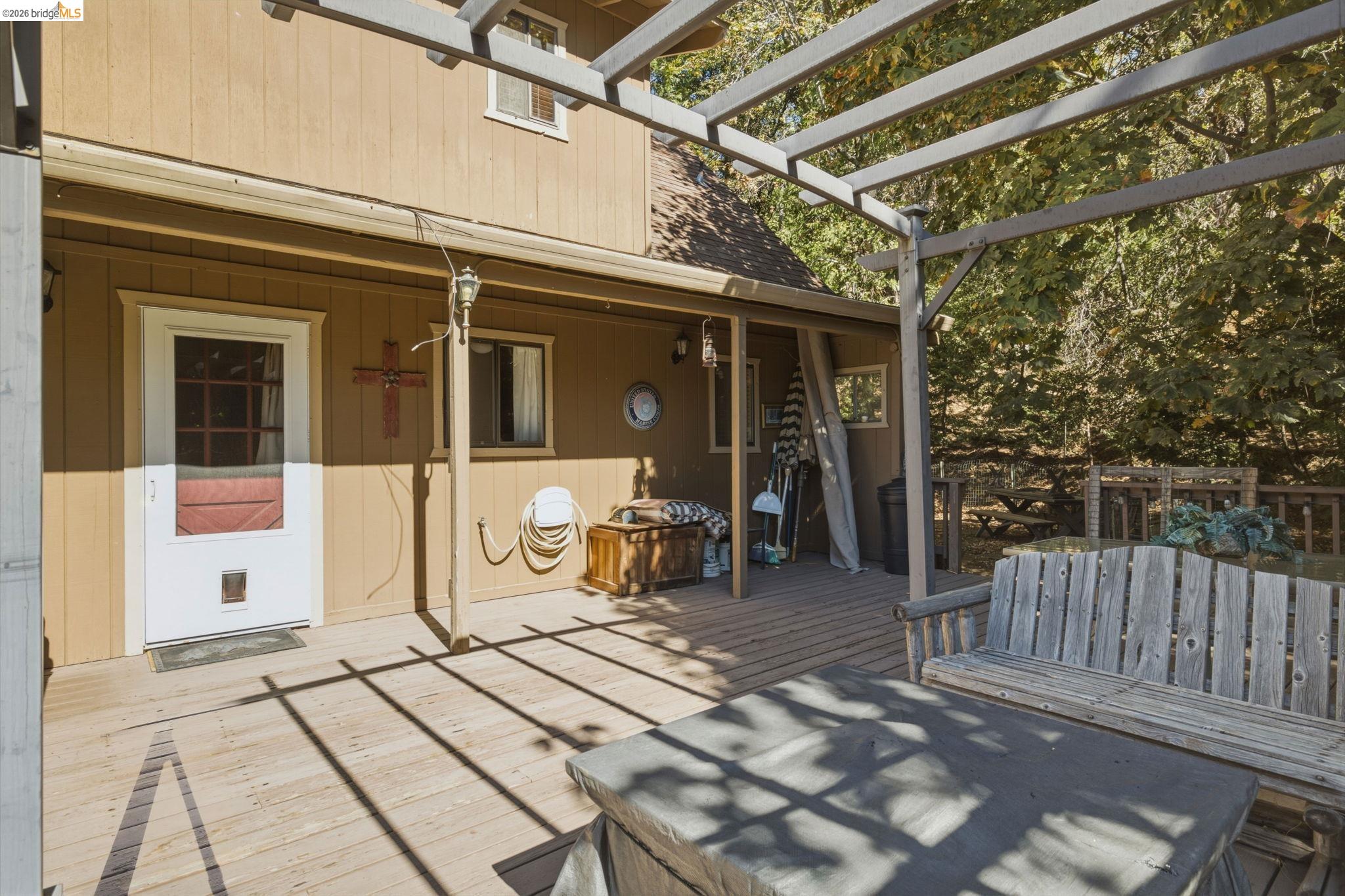 23593 Lakewood Dr