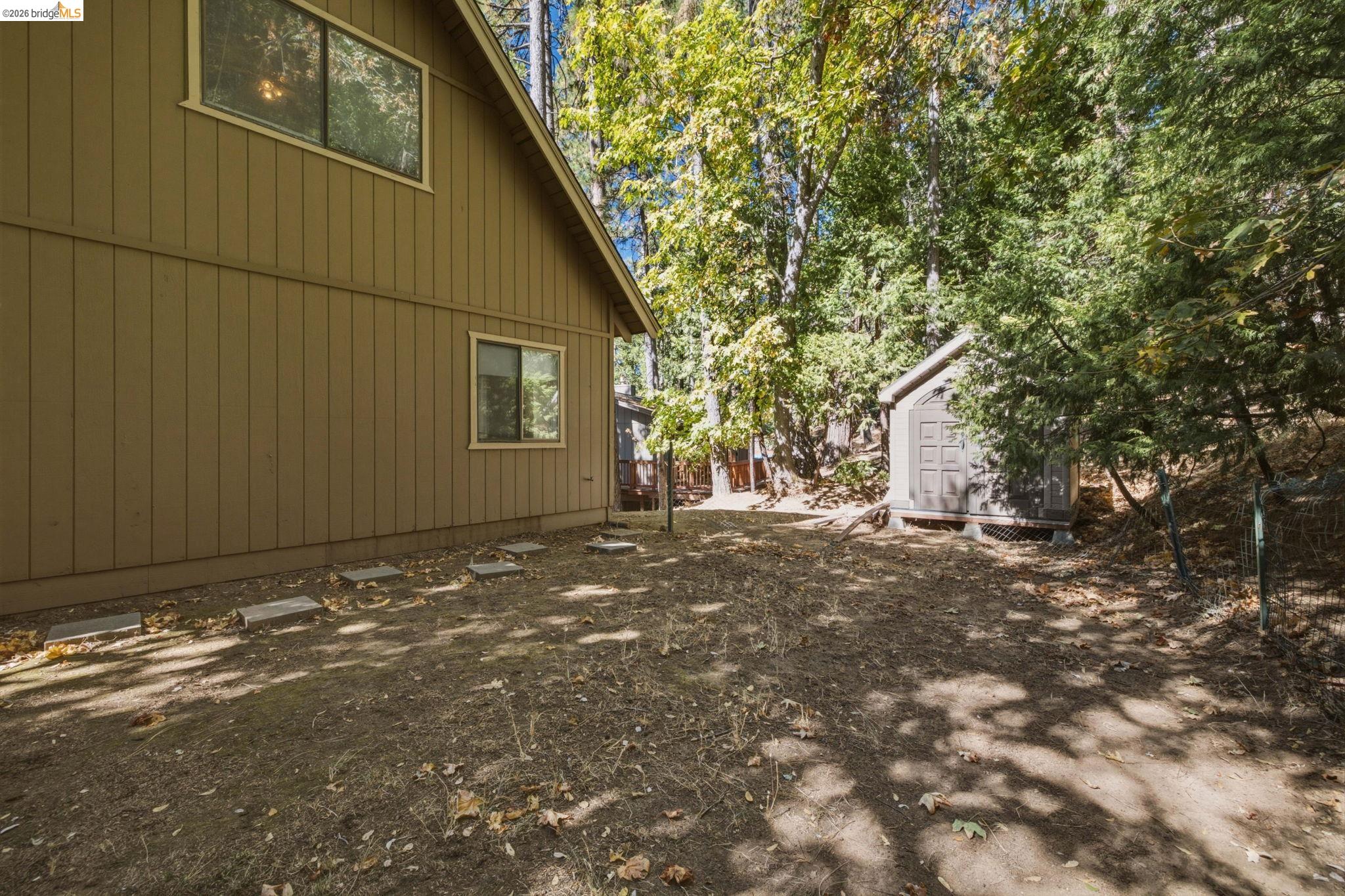 23593 Lakewood Dr