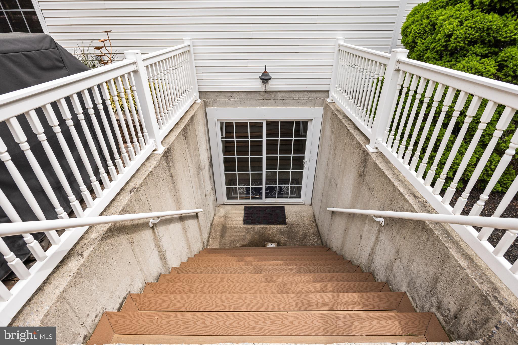 7 JOHN SLOAN WAY