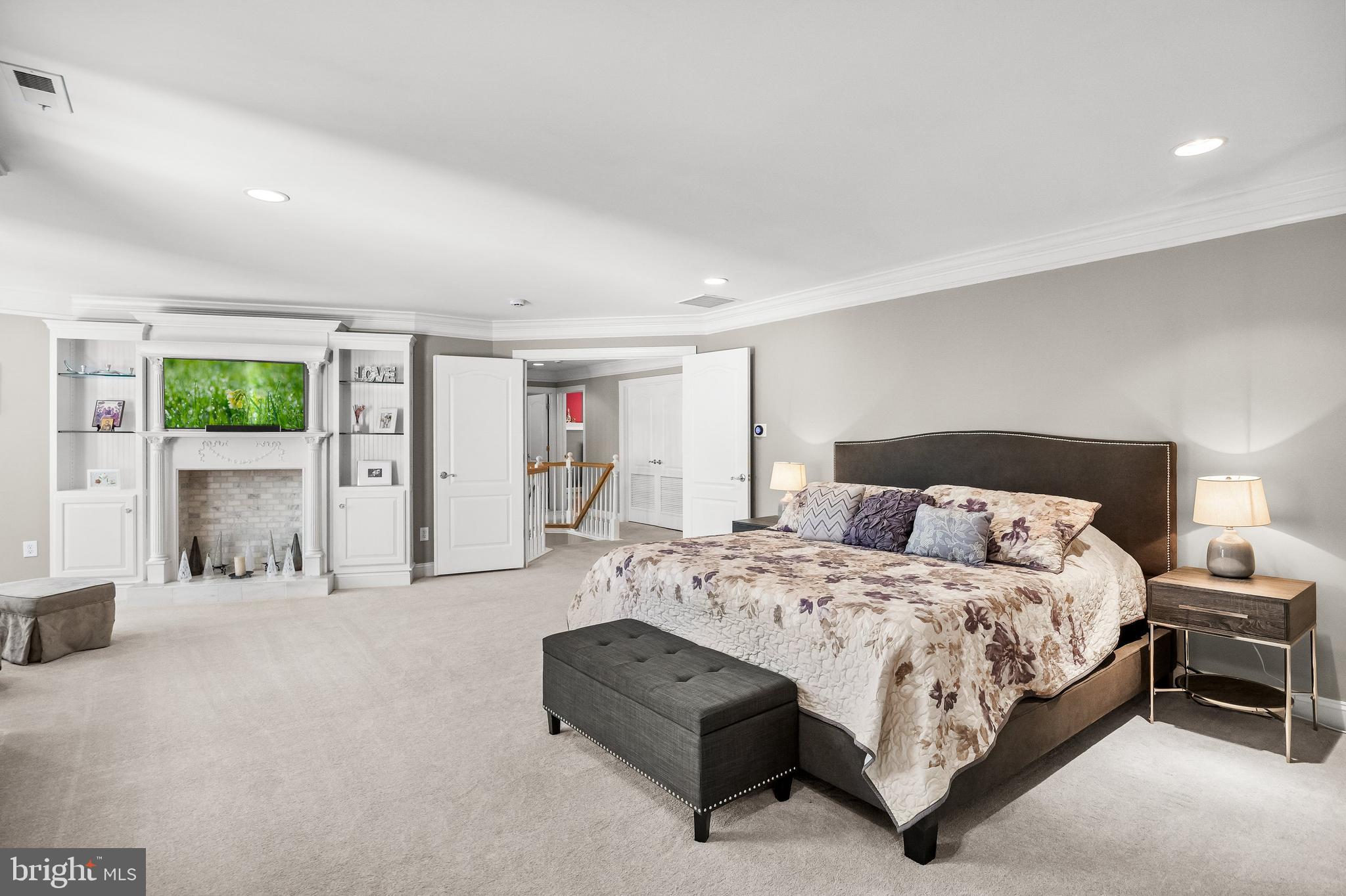 7 JOHN SLOAN WAY