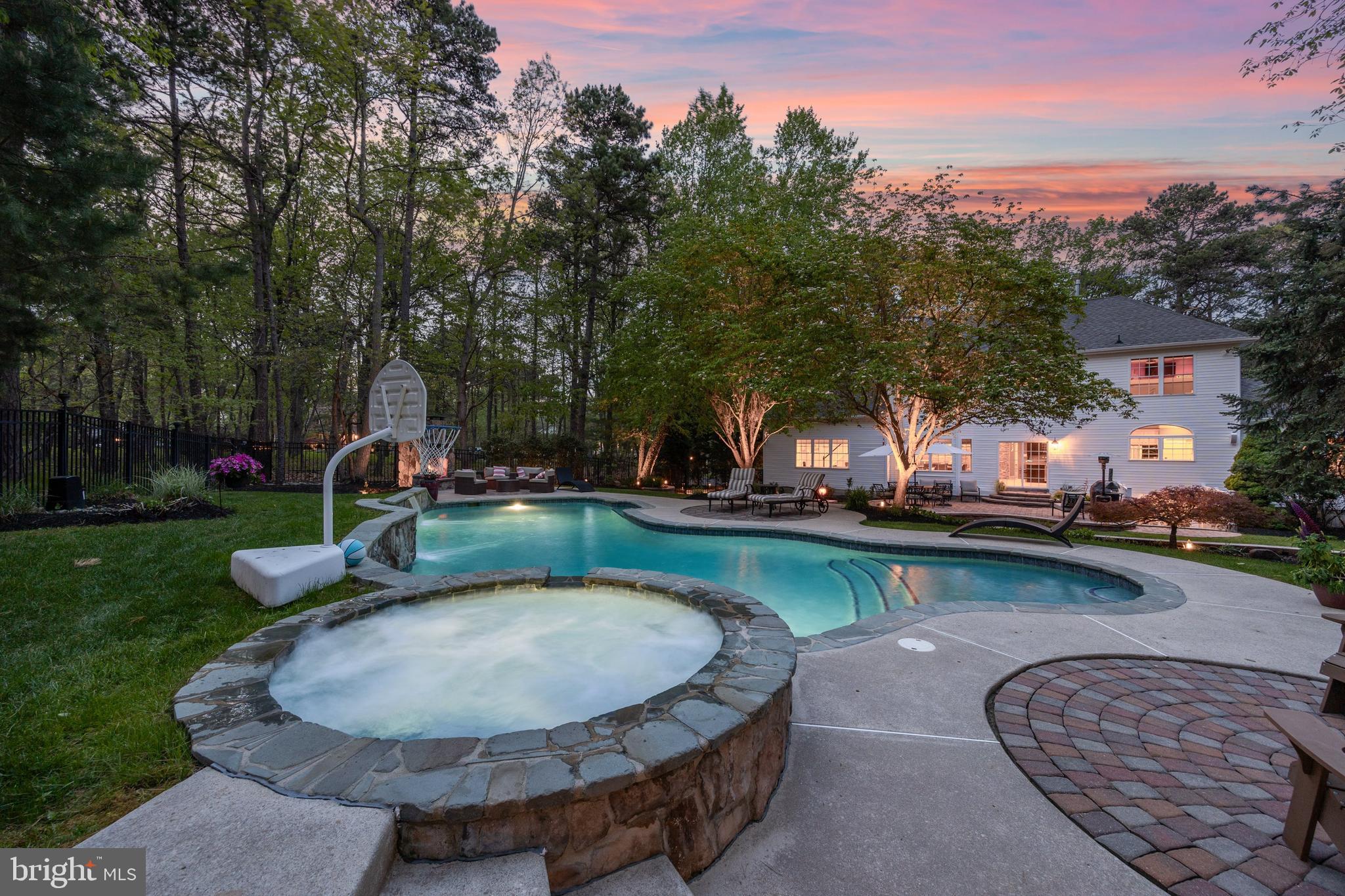 7 JOHN SLOAN WAY