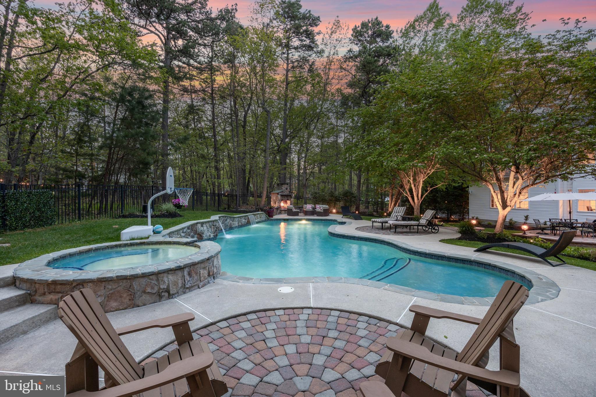 7 JOHN SLOAN WAY