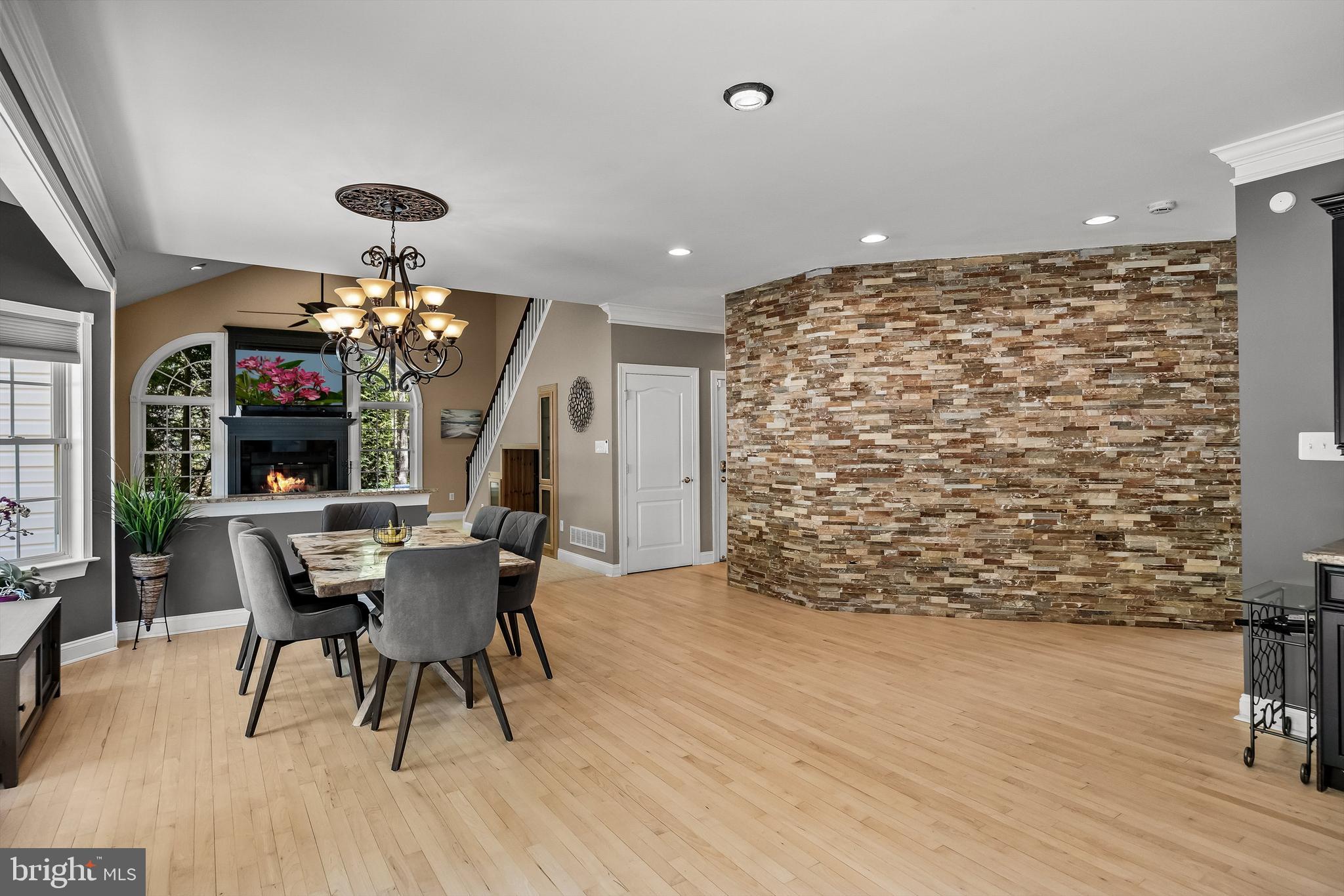 7 JOHN SLOAN WAY