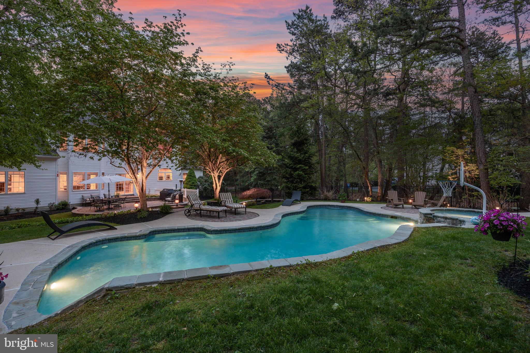 7 JOHN SLOAN WAY
