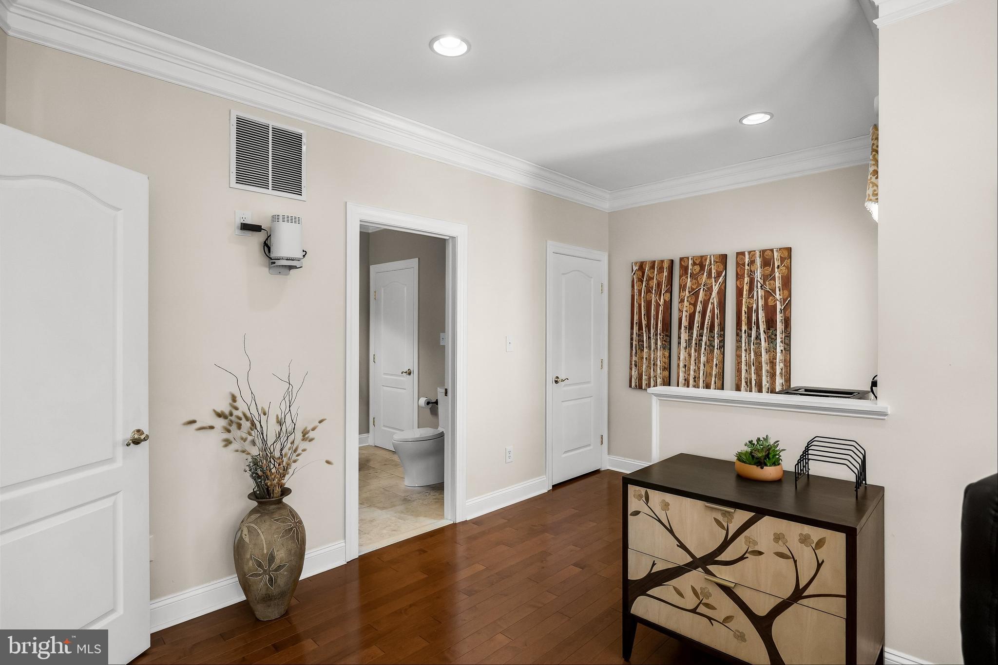 7 JOHN SLOAN WAY