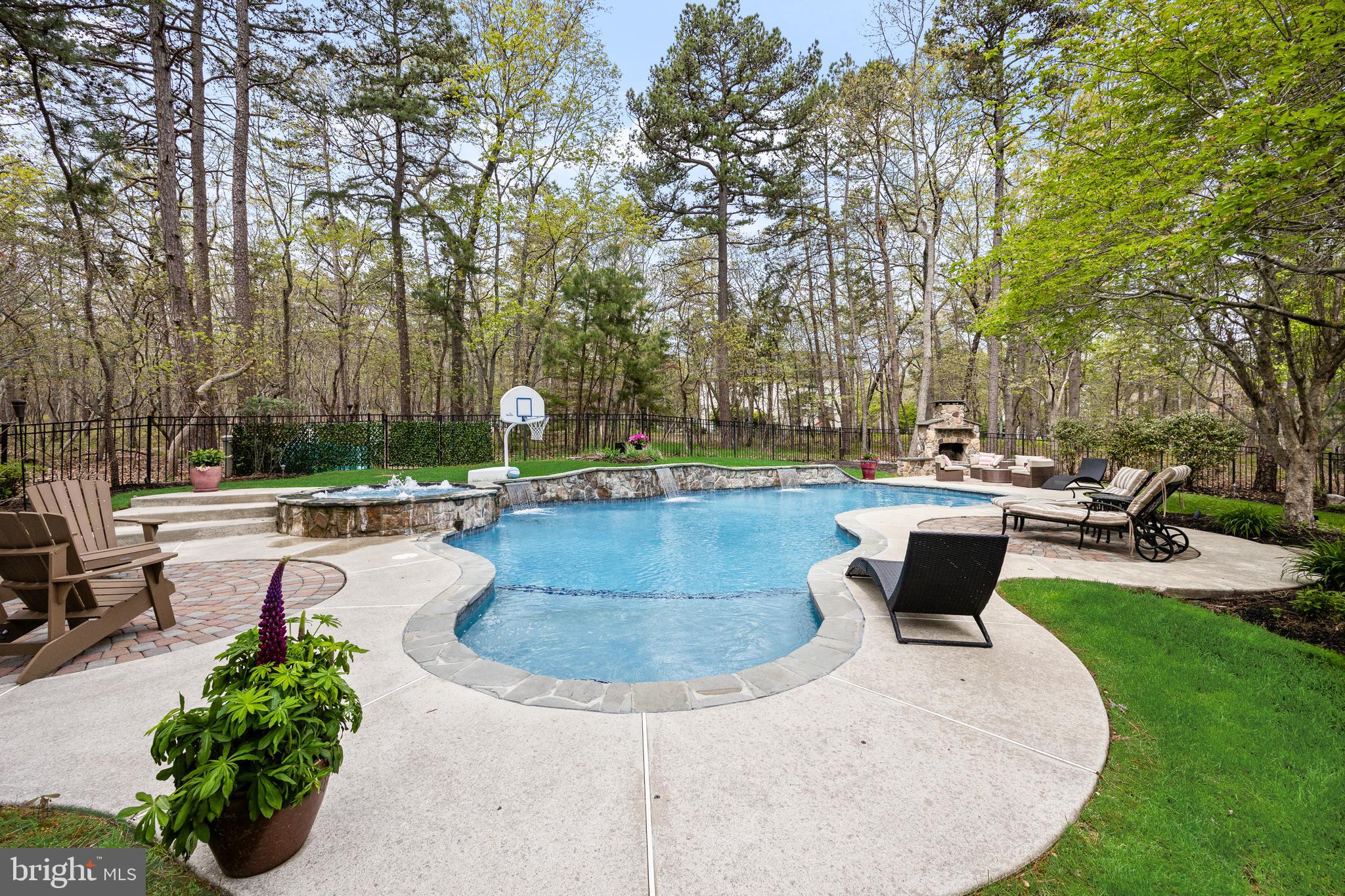 7 JOHN SLOAN WAY