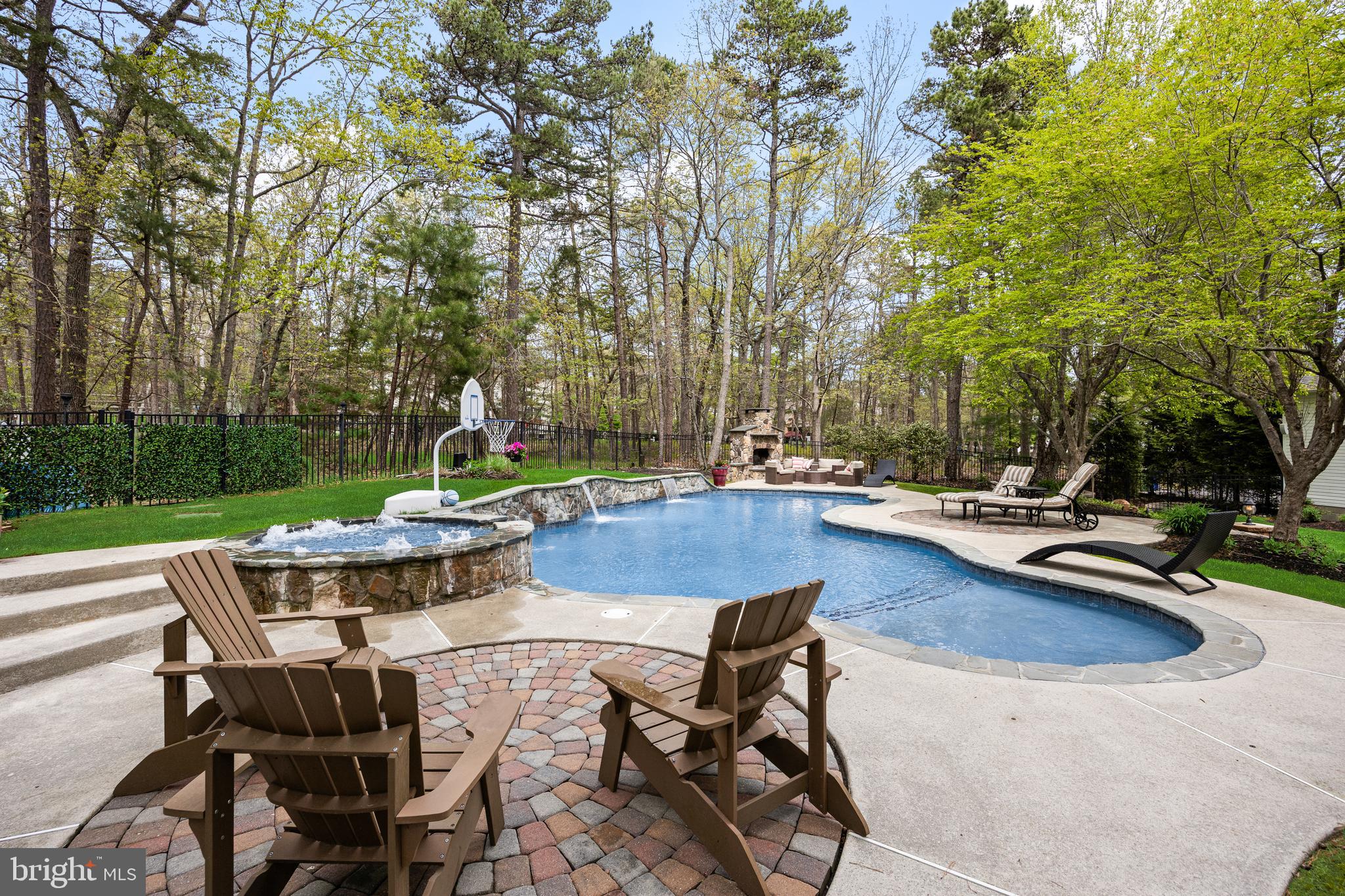 7 JOHN SLOAN WAY