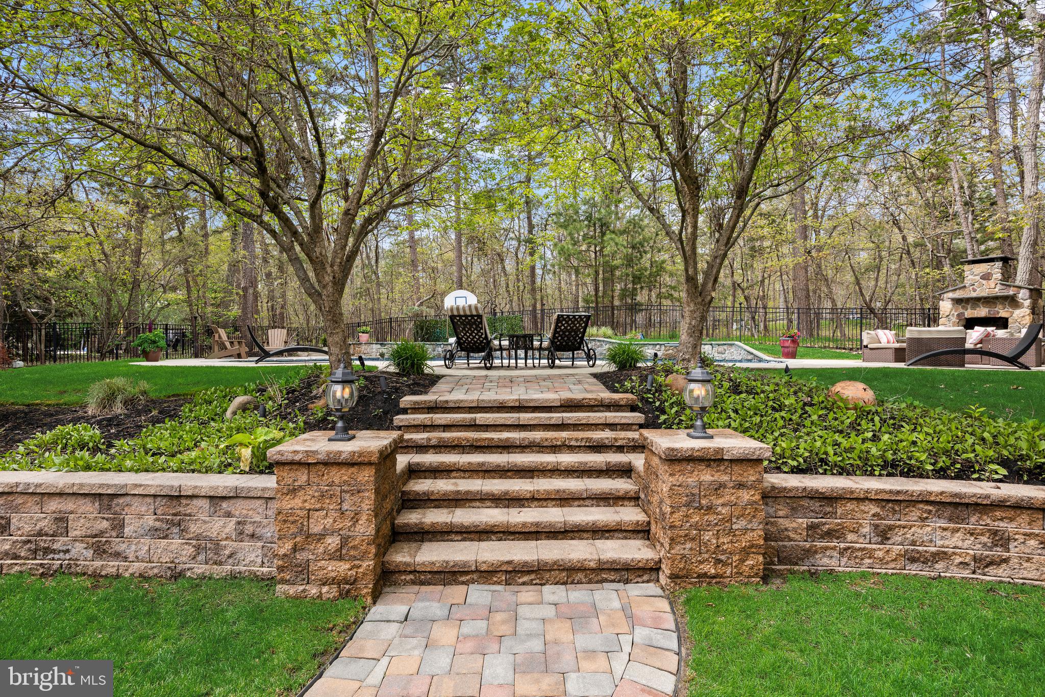 7 JOHN SLOAN WAY