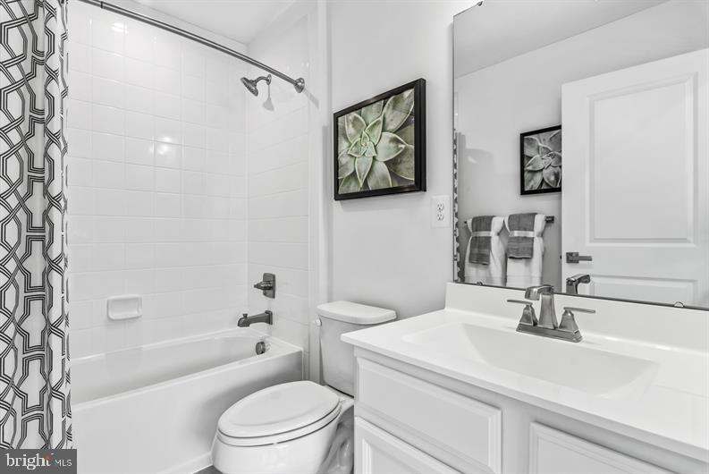 6006 Northwest Dr #6000b Essential