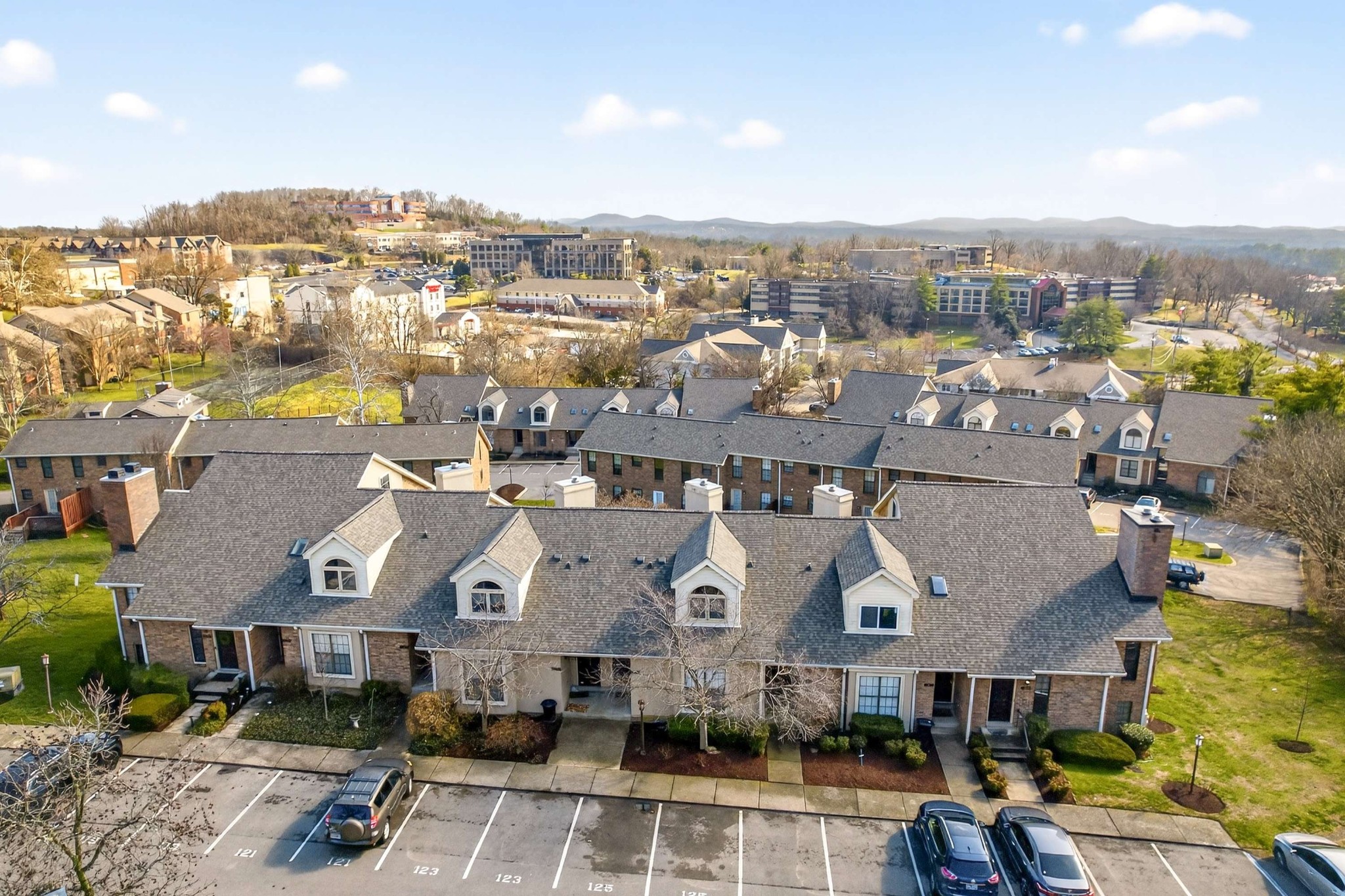 125 Villa View Ct