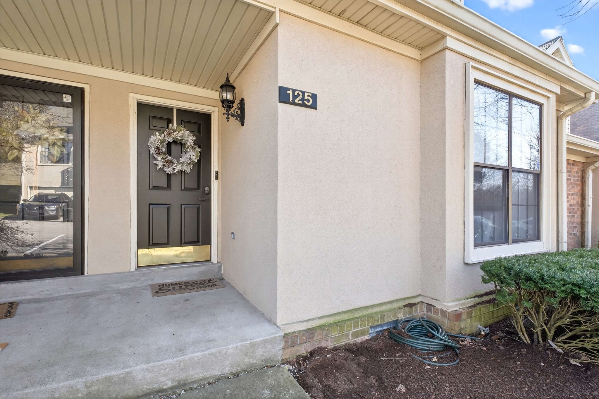 125 Villa View Ct