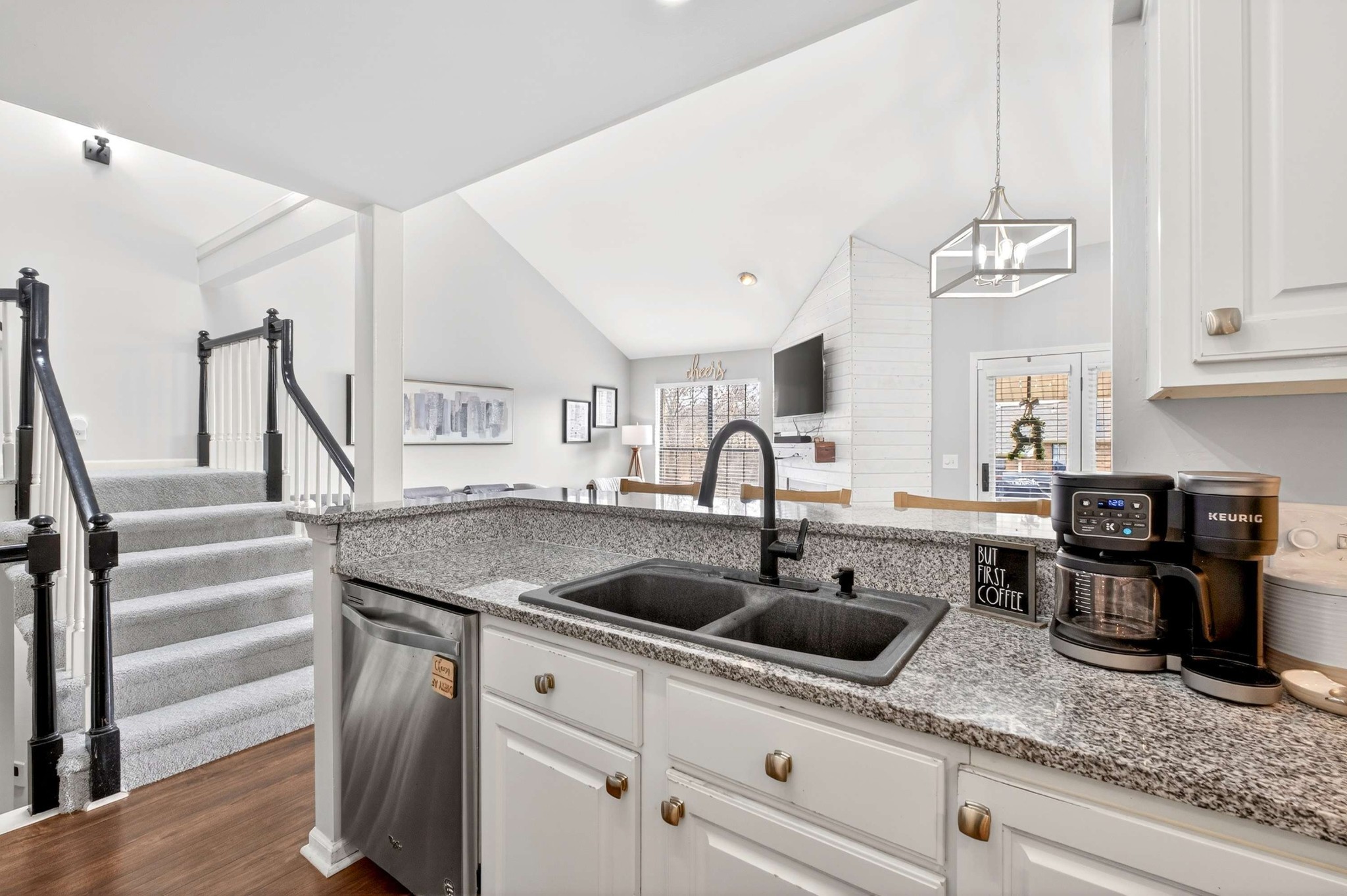125 Villa View Ct