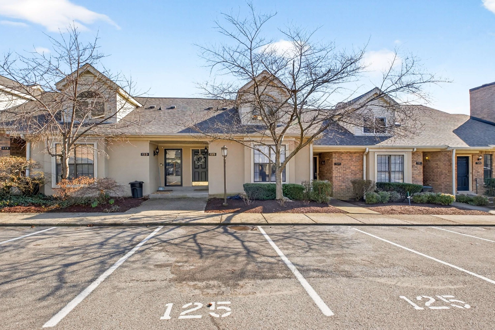 125 Villa View Ct