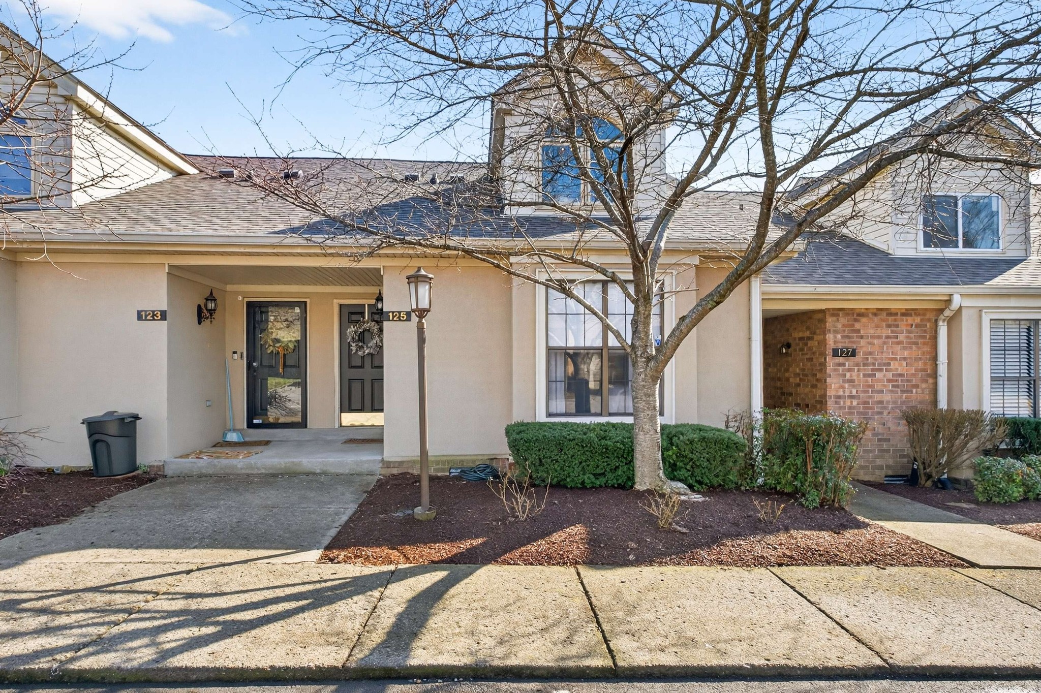 125 Villa View Ct