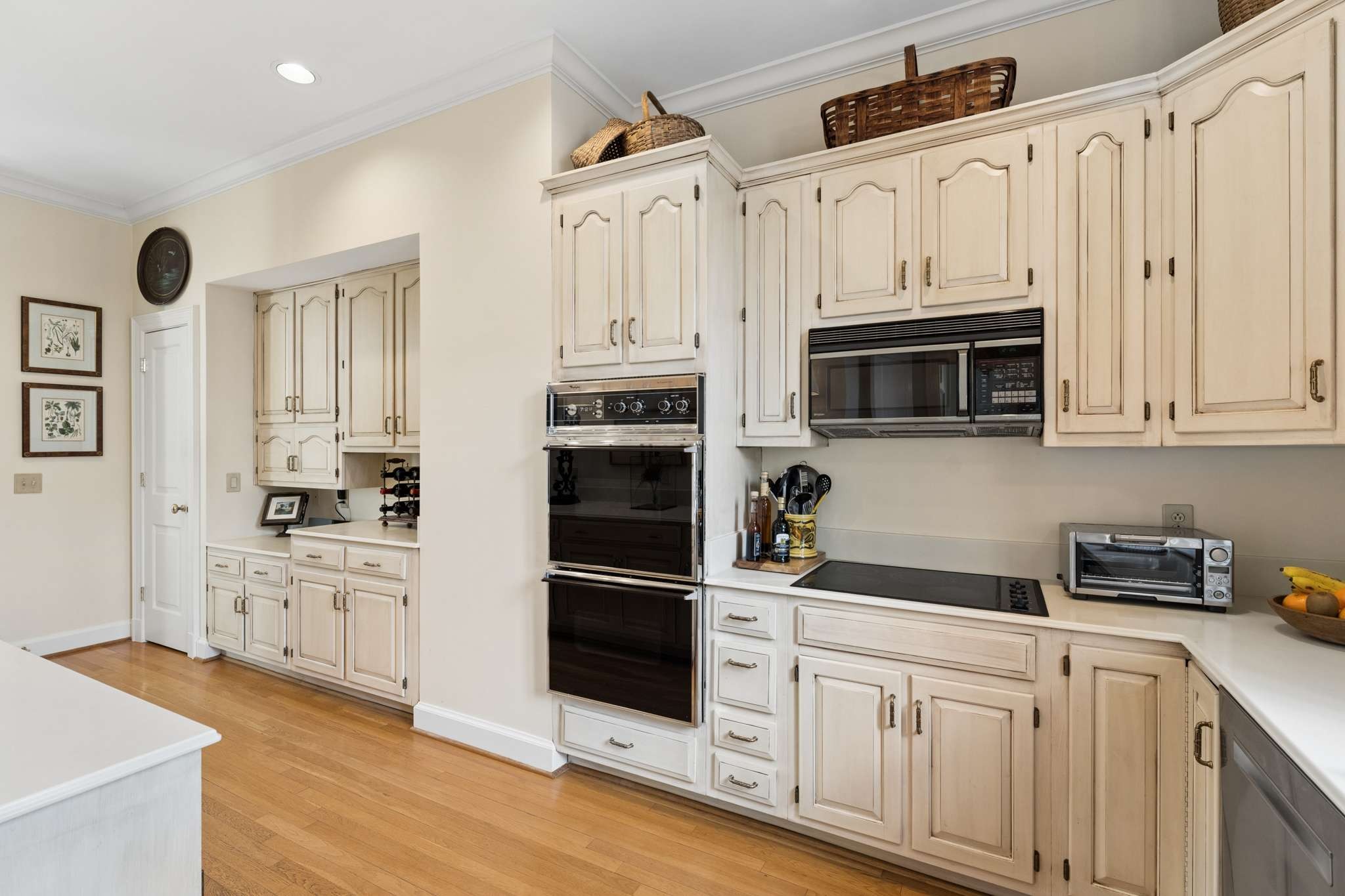 615 Belle Meade Blvd Unit: 100