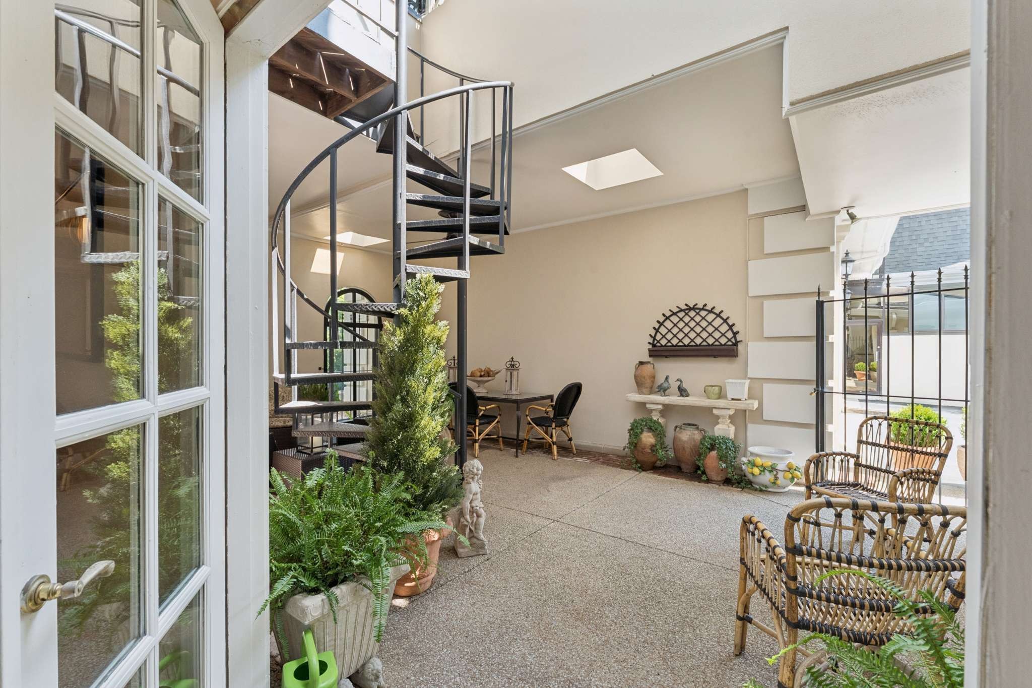 615 Belle Meade Blvd Unit: 100