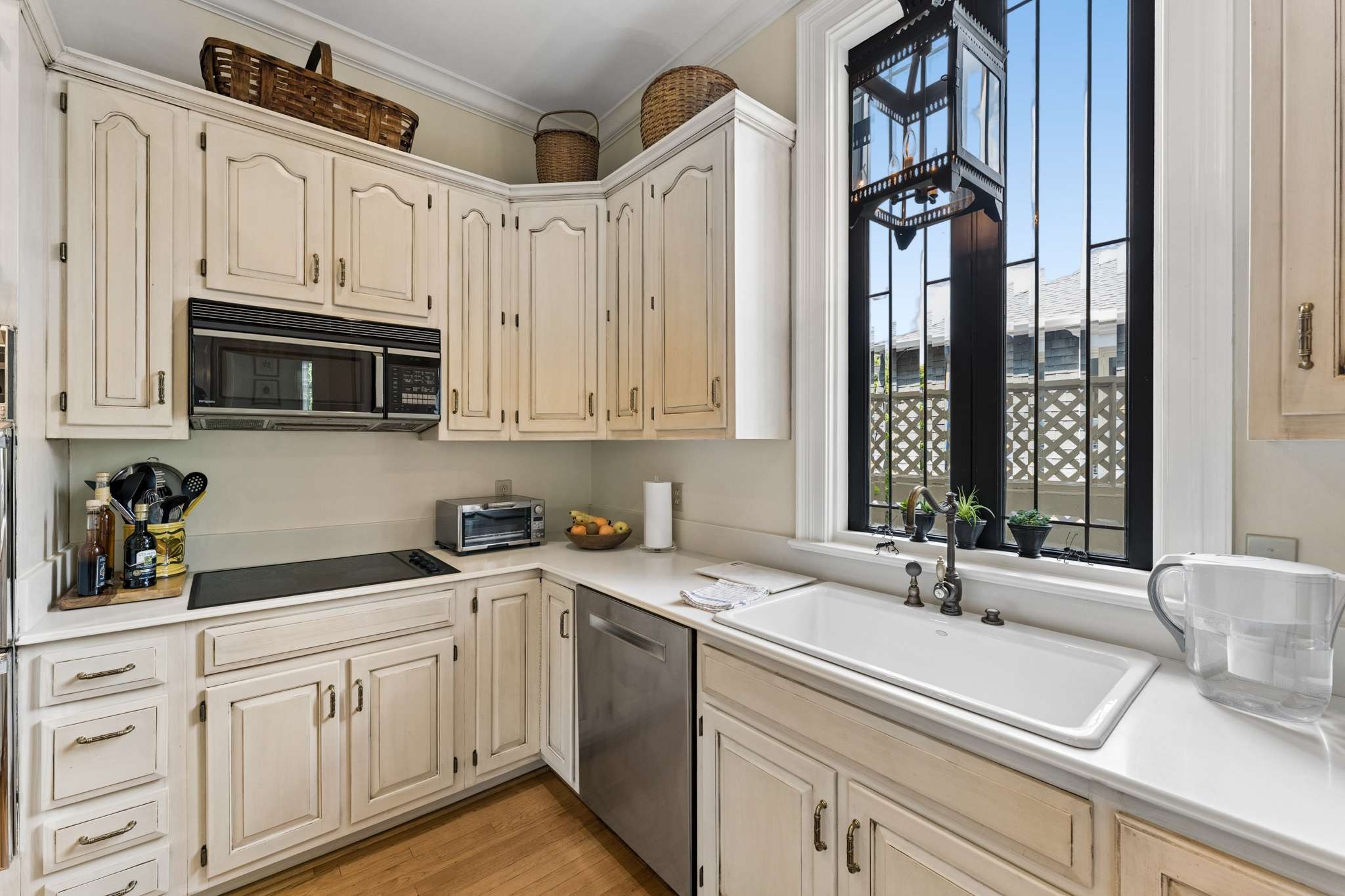 615 Belle Meade Blvd Unit: 100