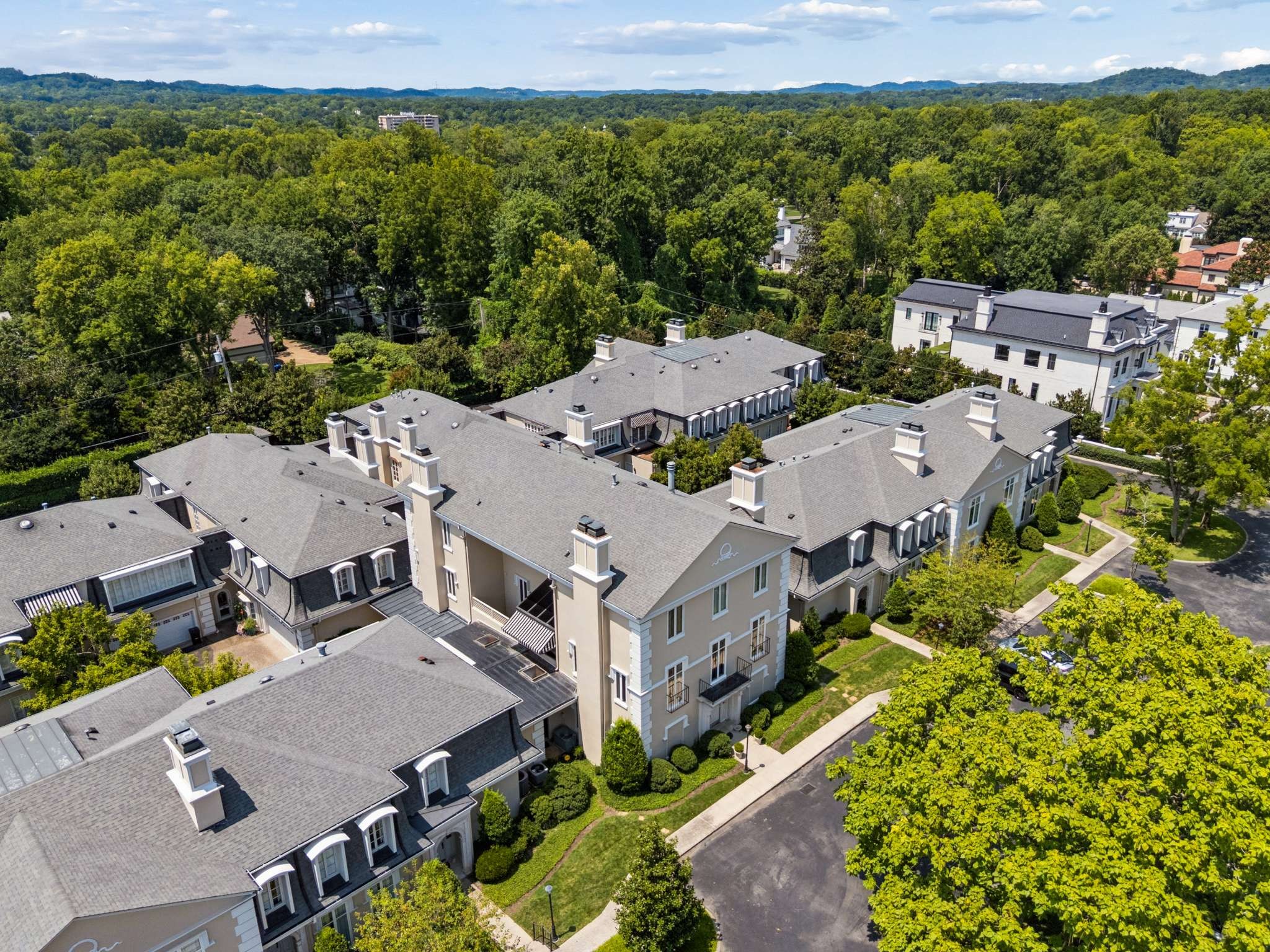 615 Belle Meade Blvd Unit: 100