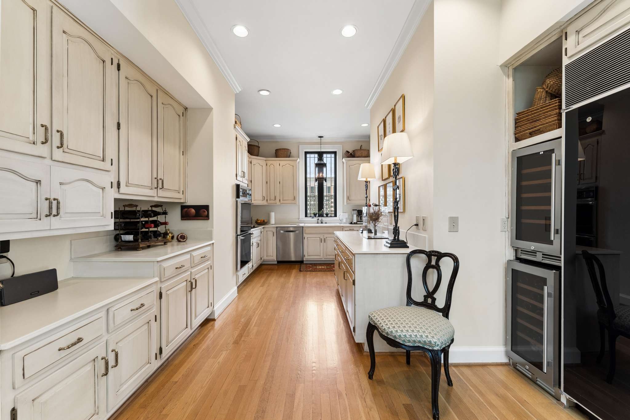 615 Belle Meade Blvd Unit: 100