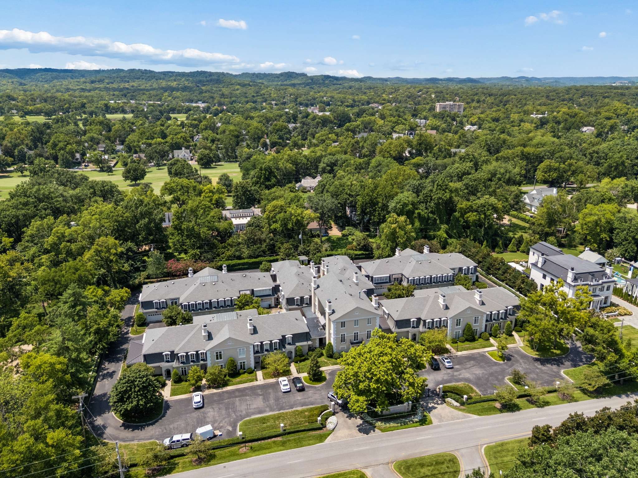 615 Belle Meade Blvd Unit: 100