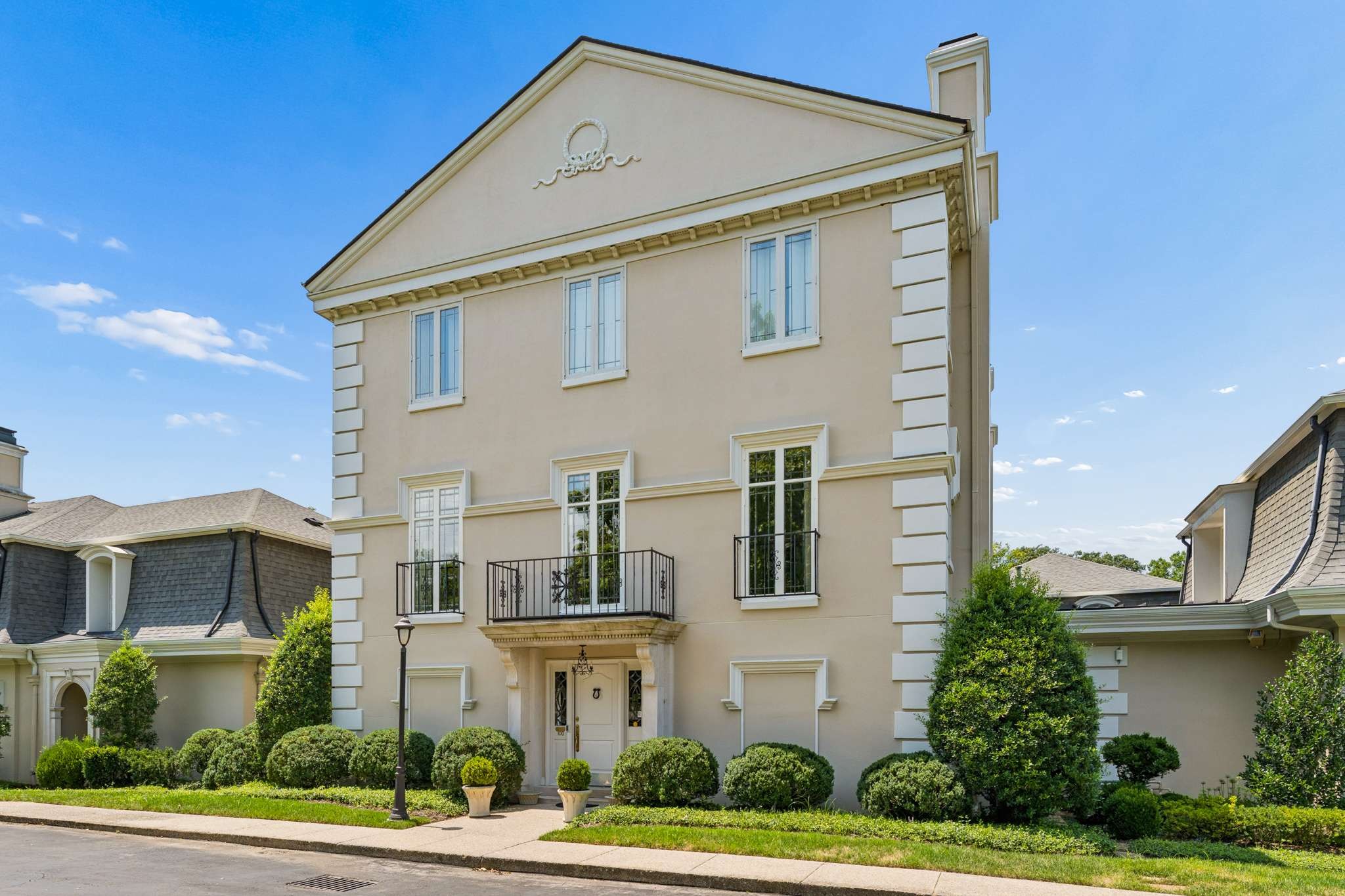 615 Belle Meade Blvd Unit: 100