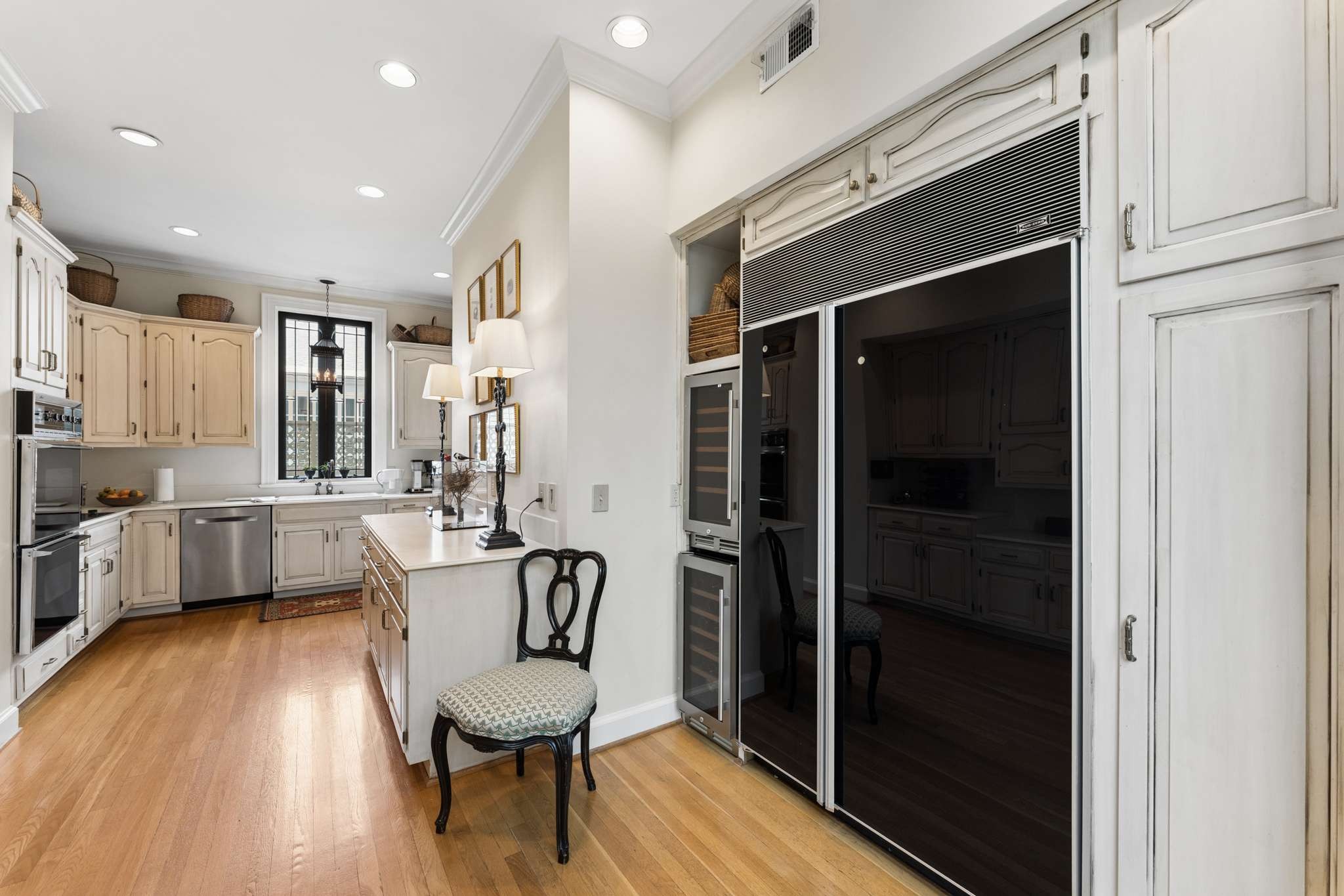 615 Belle Meade Blvd Unit: 100
