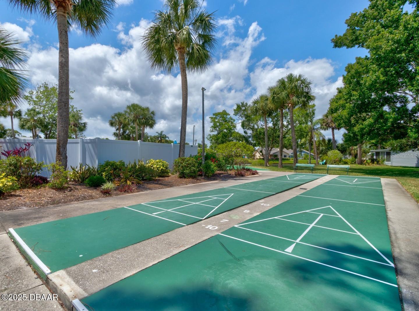 706 Sky Tree Court