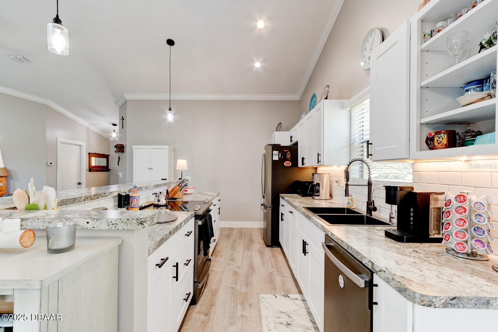 706 Sky Tree Court