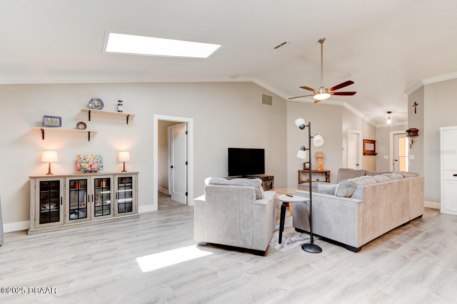 706 Sky Tree Court