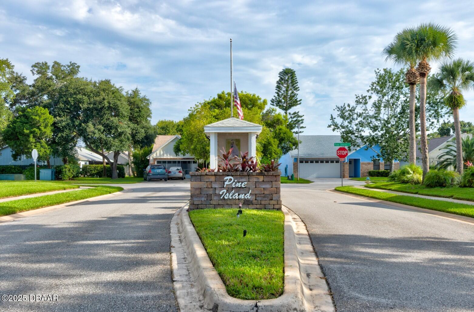 832 Pine Shores Circle