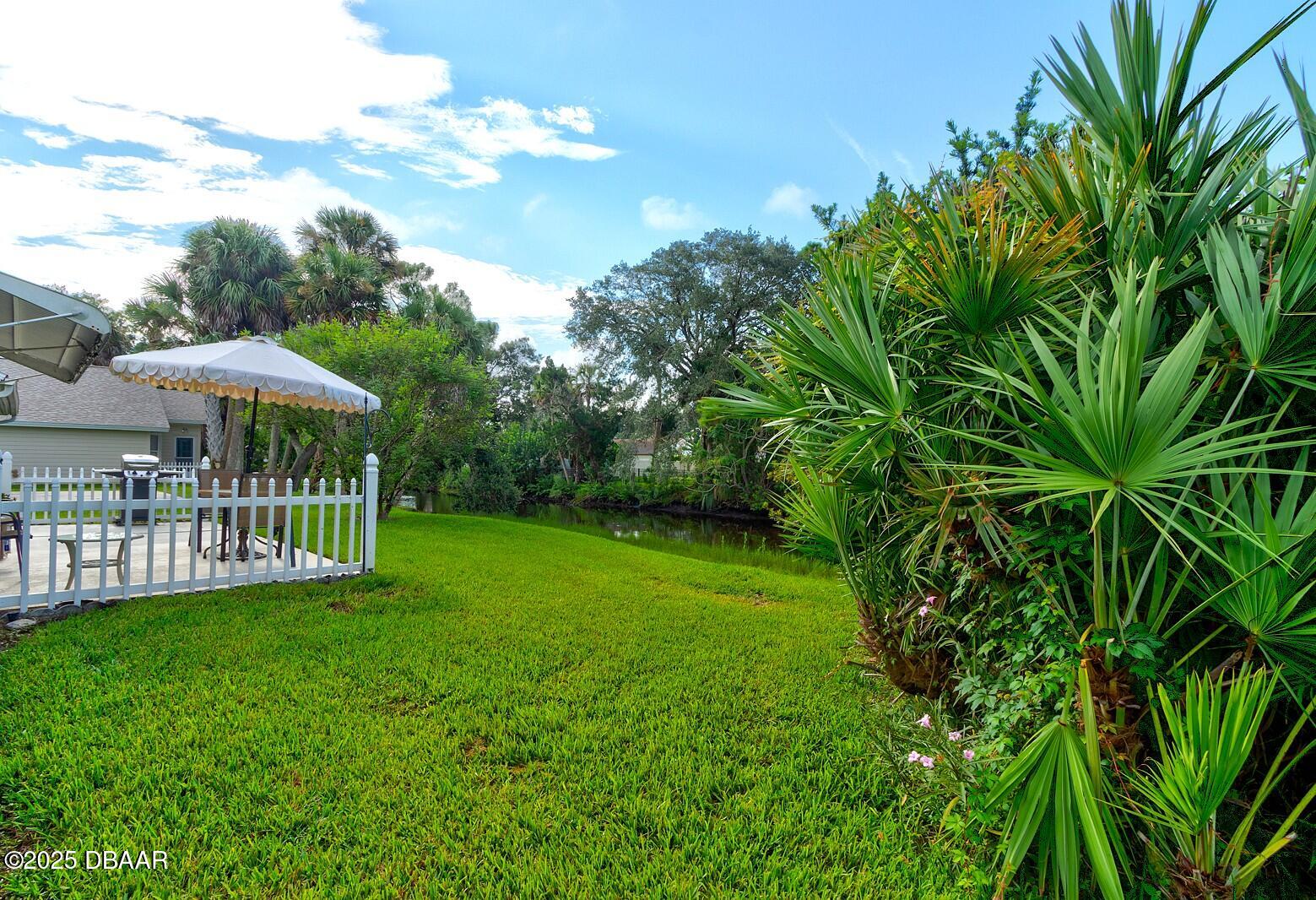 832 Pine Shores Circle