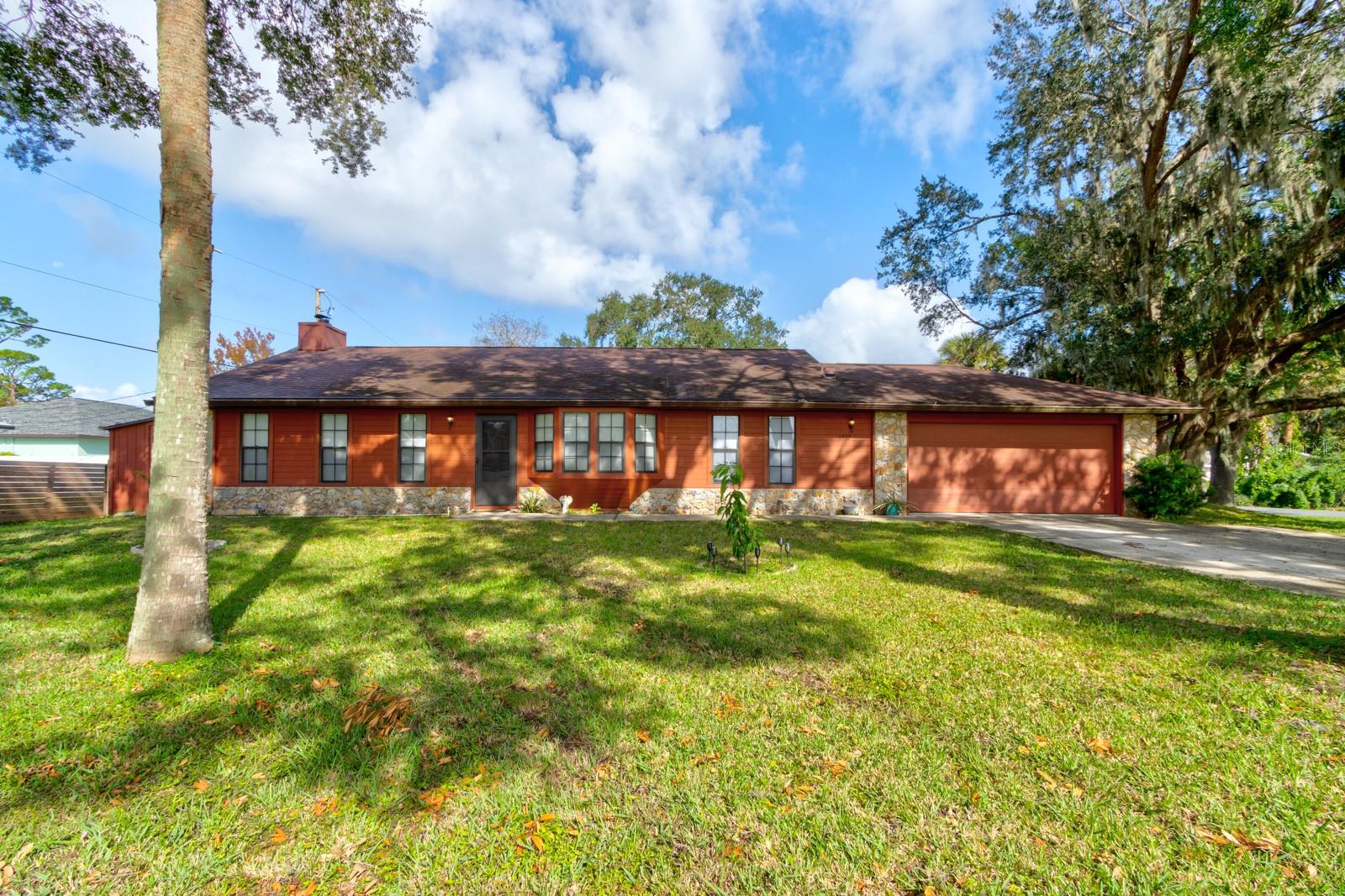 1932 ROYAL PALM DR