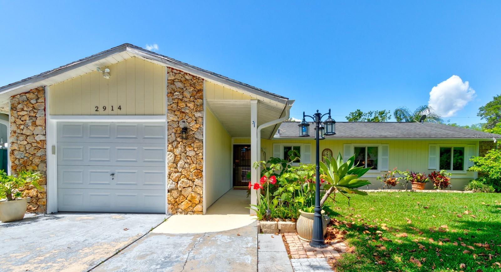 2914 SABAL PALM DR